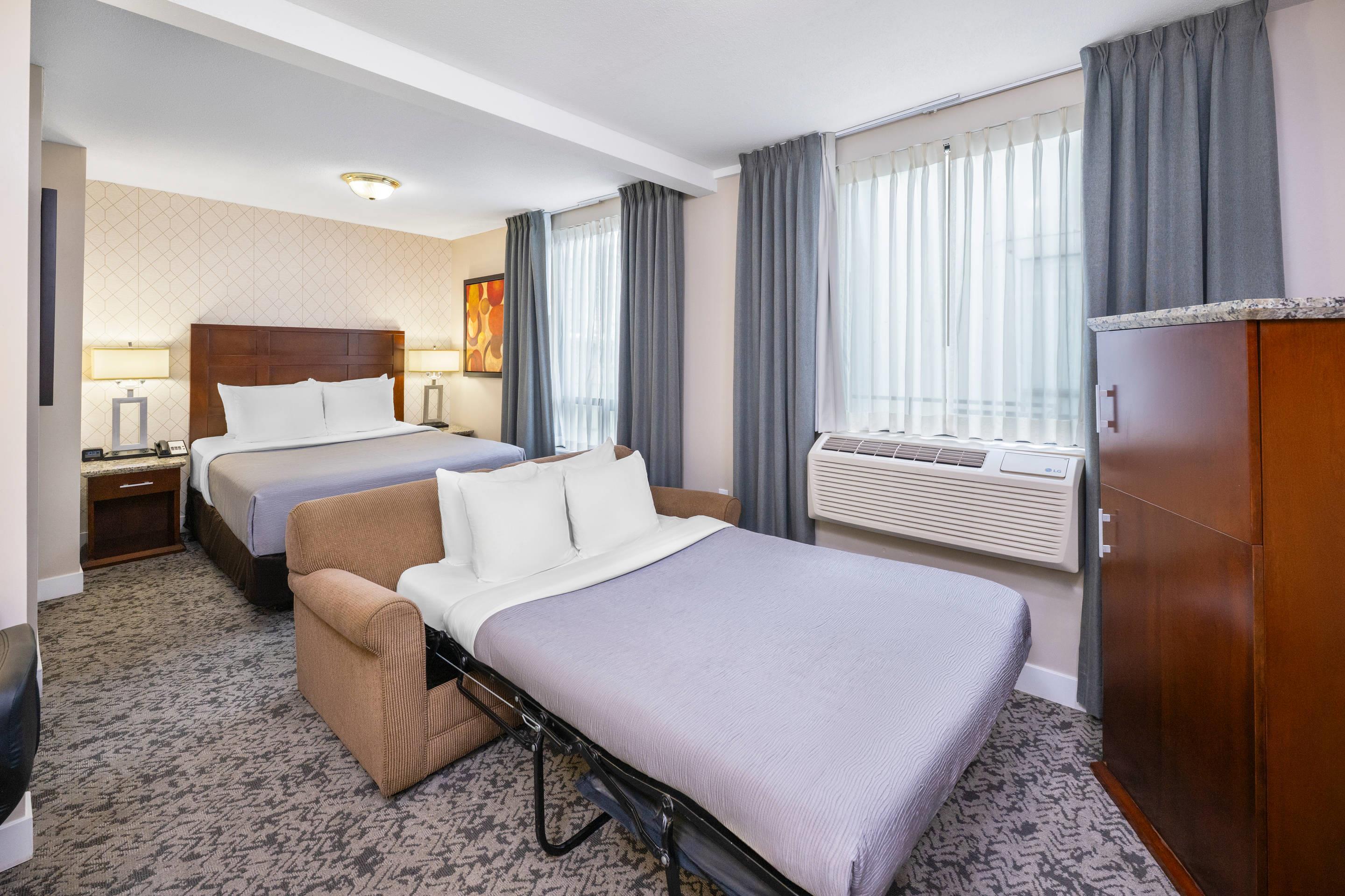 Double Queen Bed Non Smoking