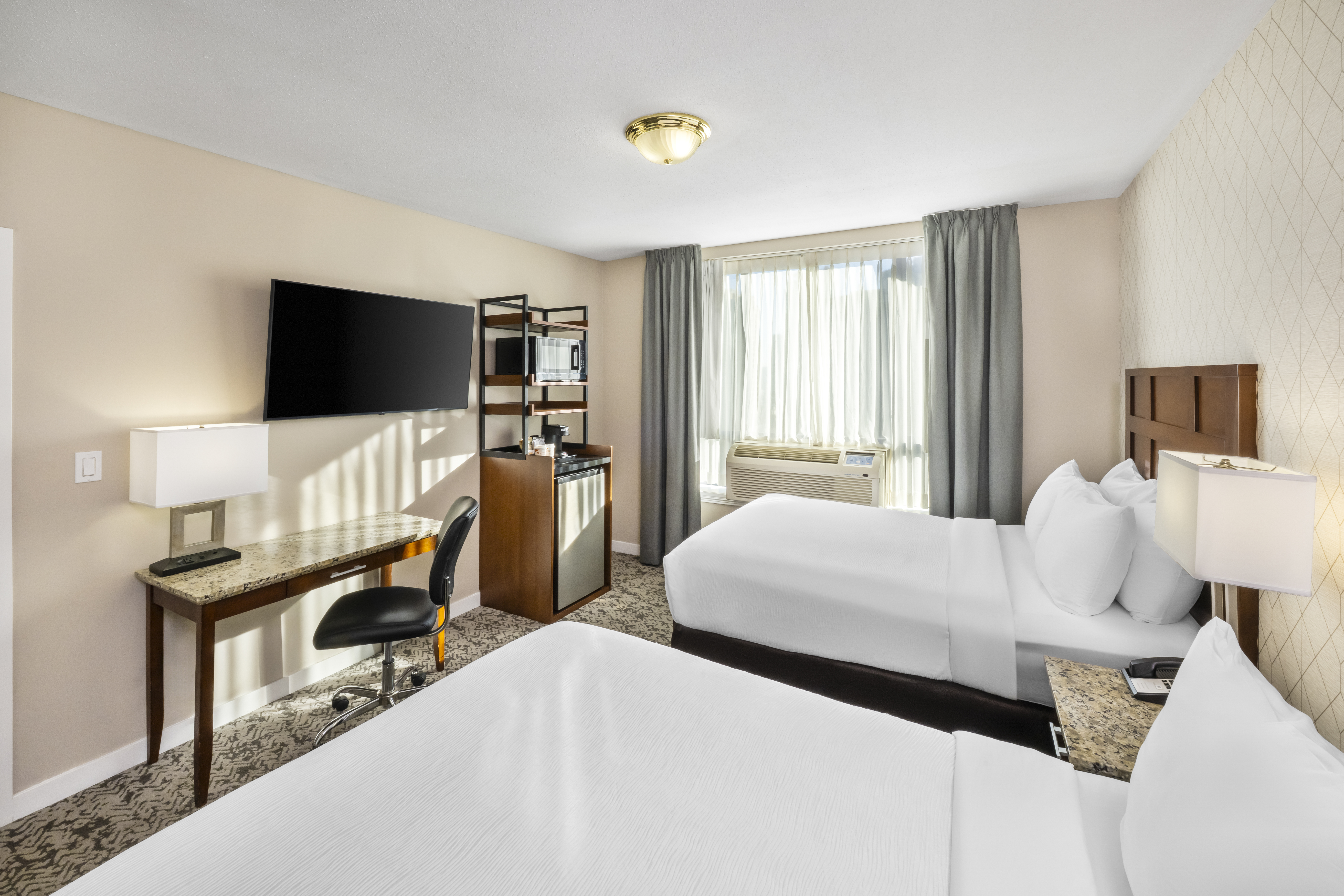 Suite Two Double Beds Non Smoking