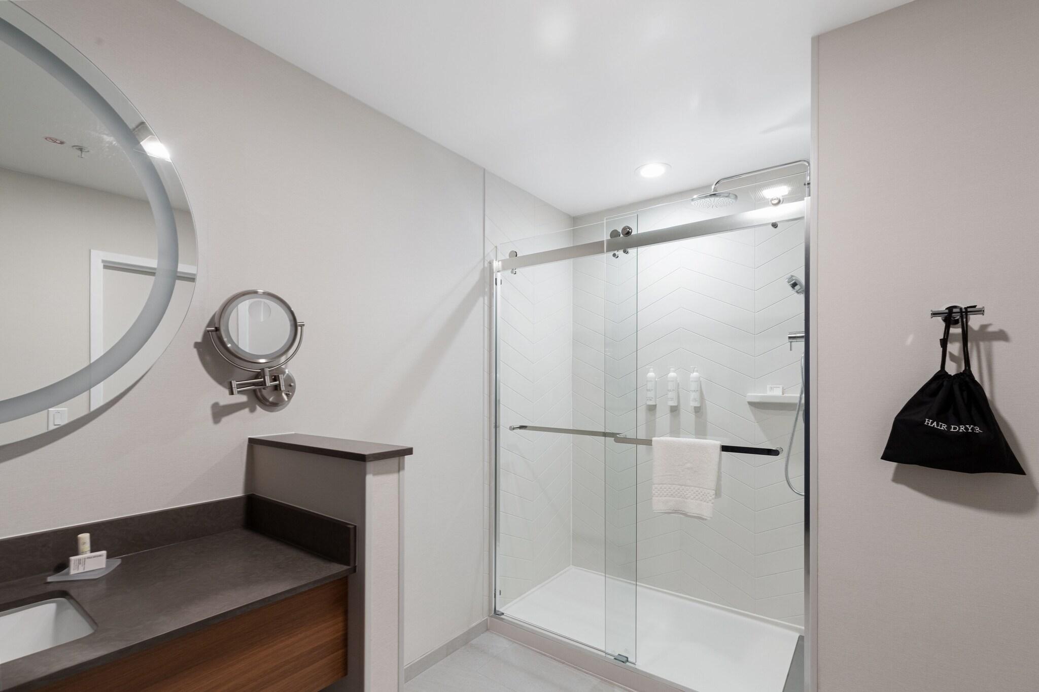 Suite Two Queen Beds