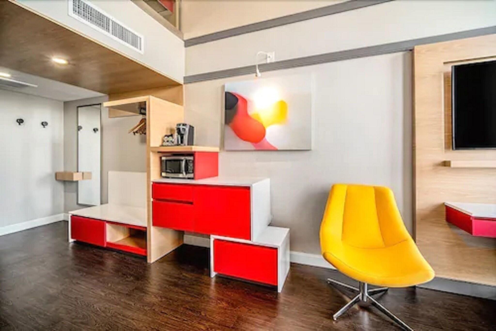 Double Queen Size Bed