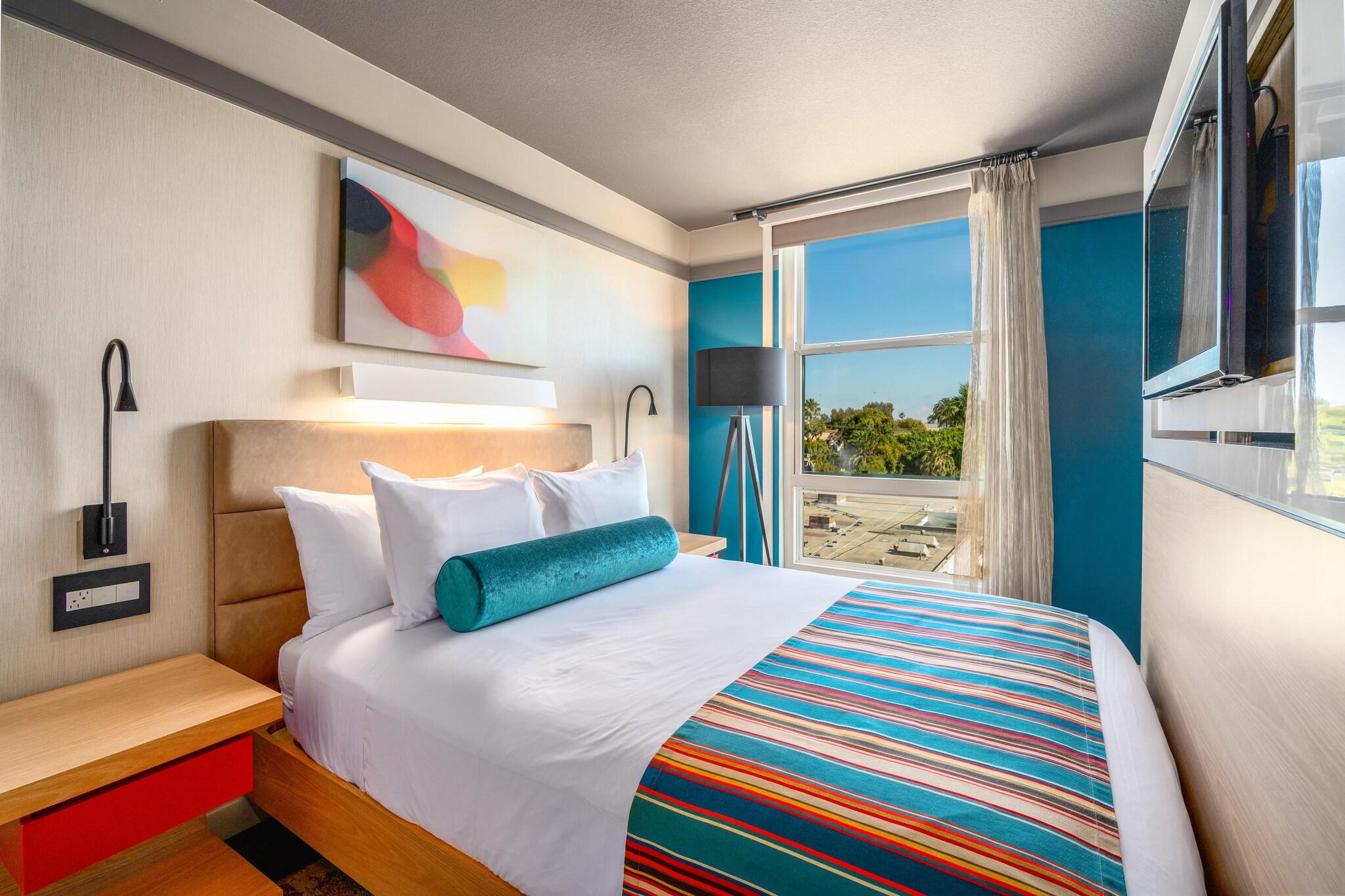 Double Queen Size Bed