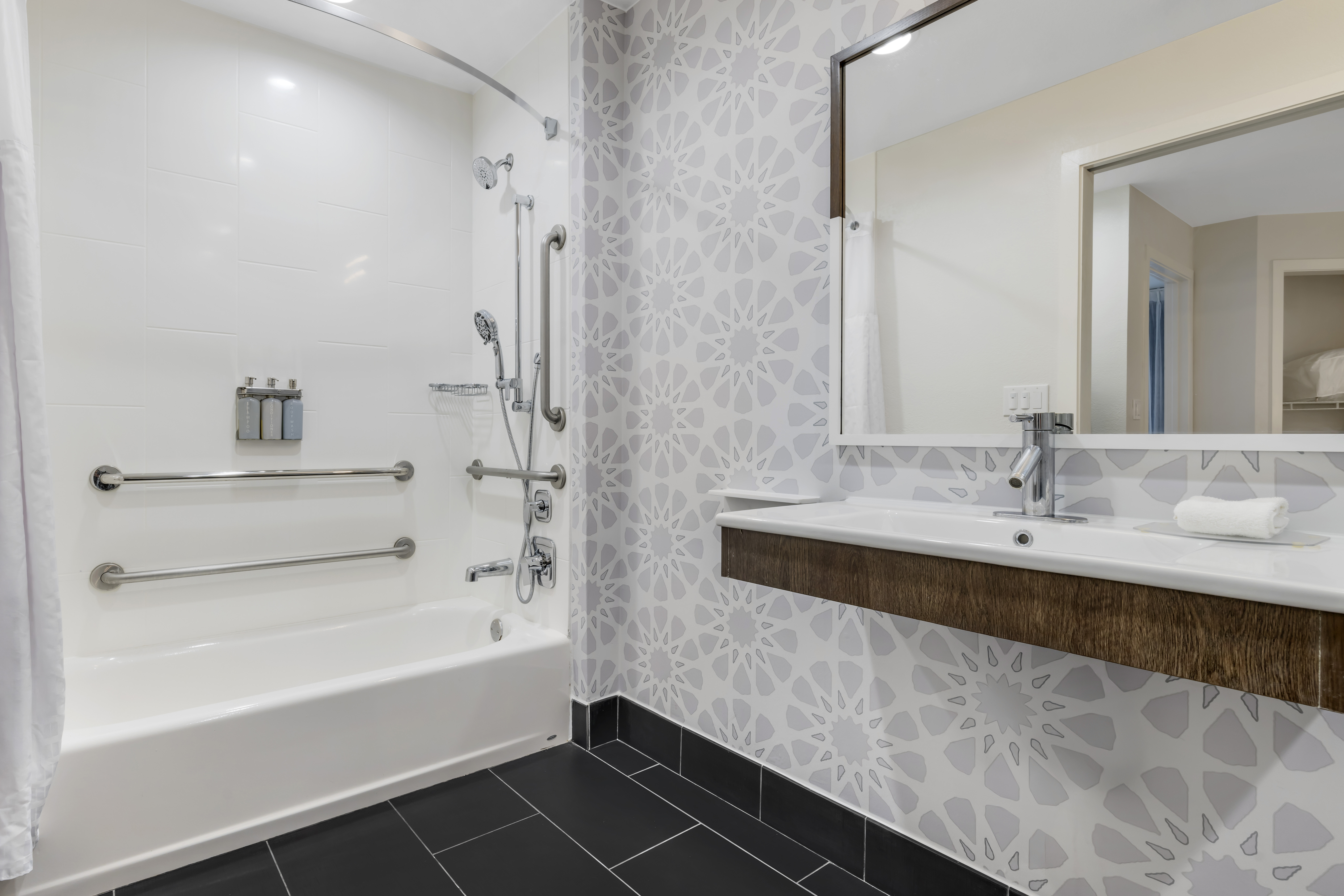 Suite Accessible-queen Size Bed