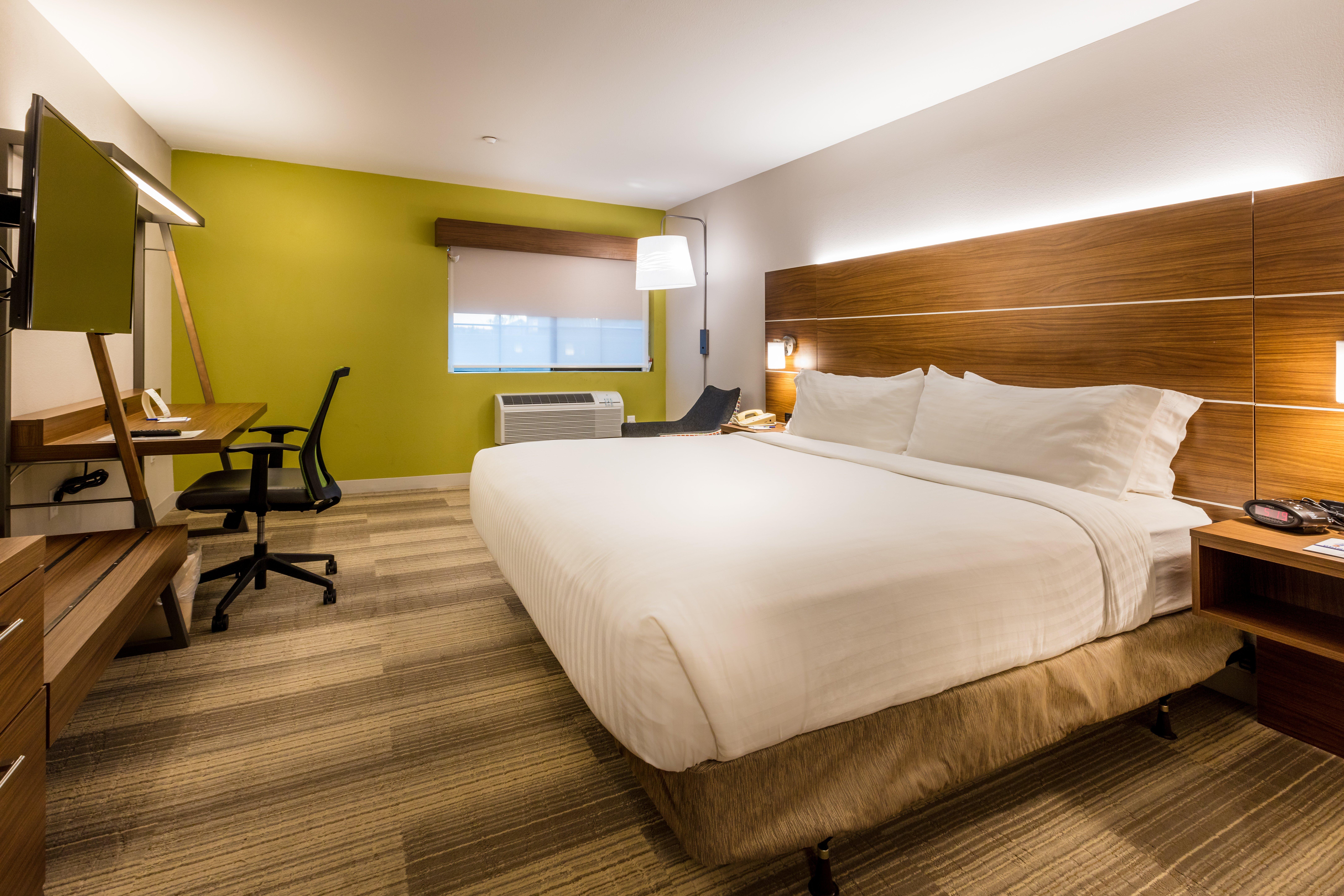 Double King Bed Non Smoking