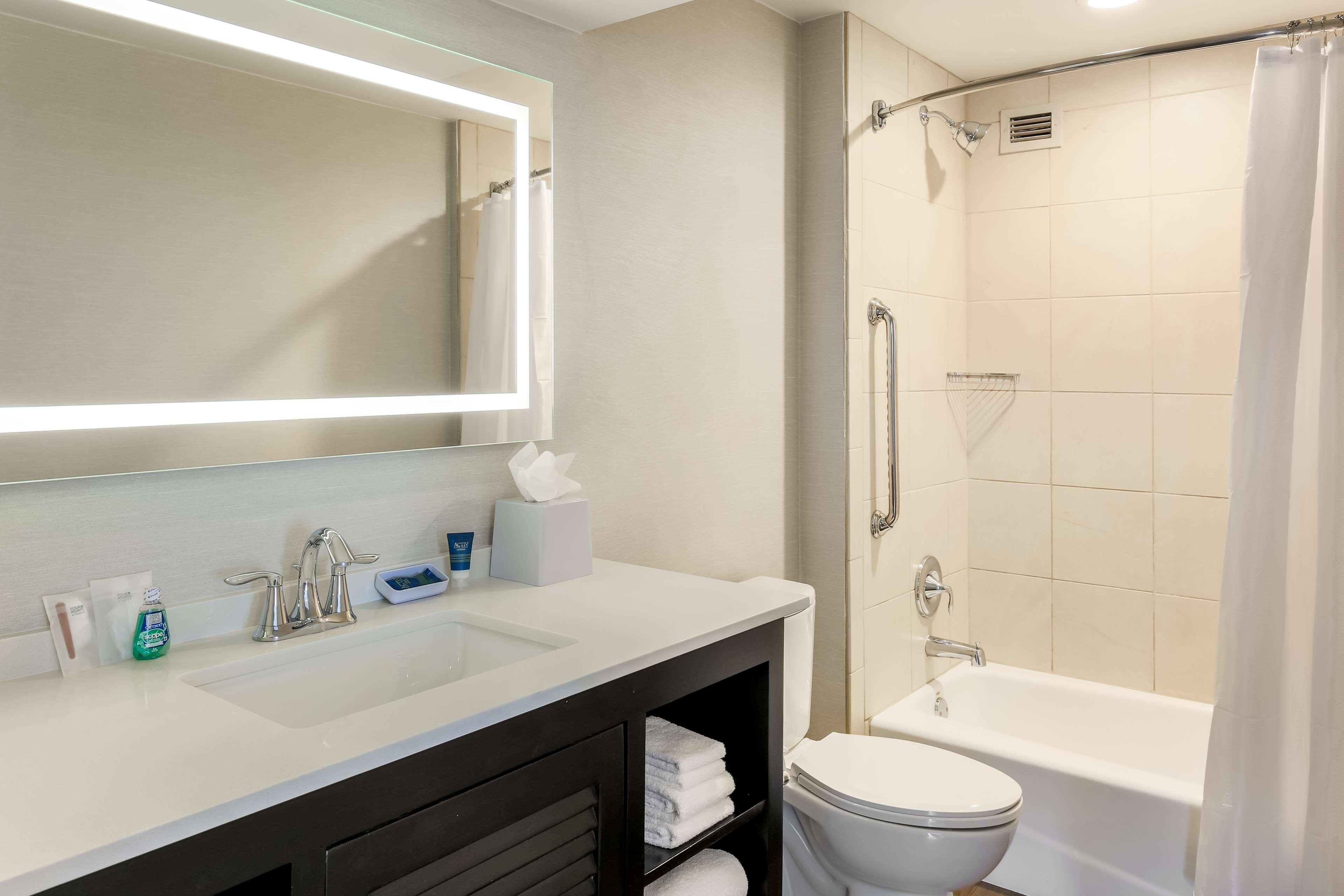 Double Bay View King Bed