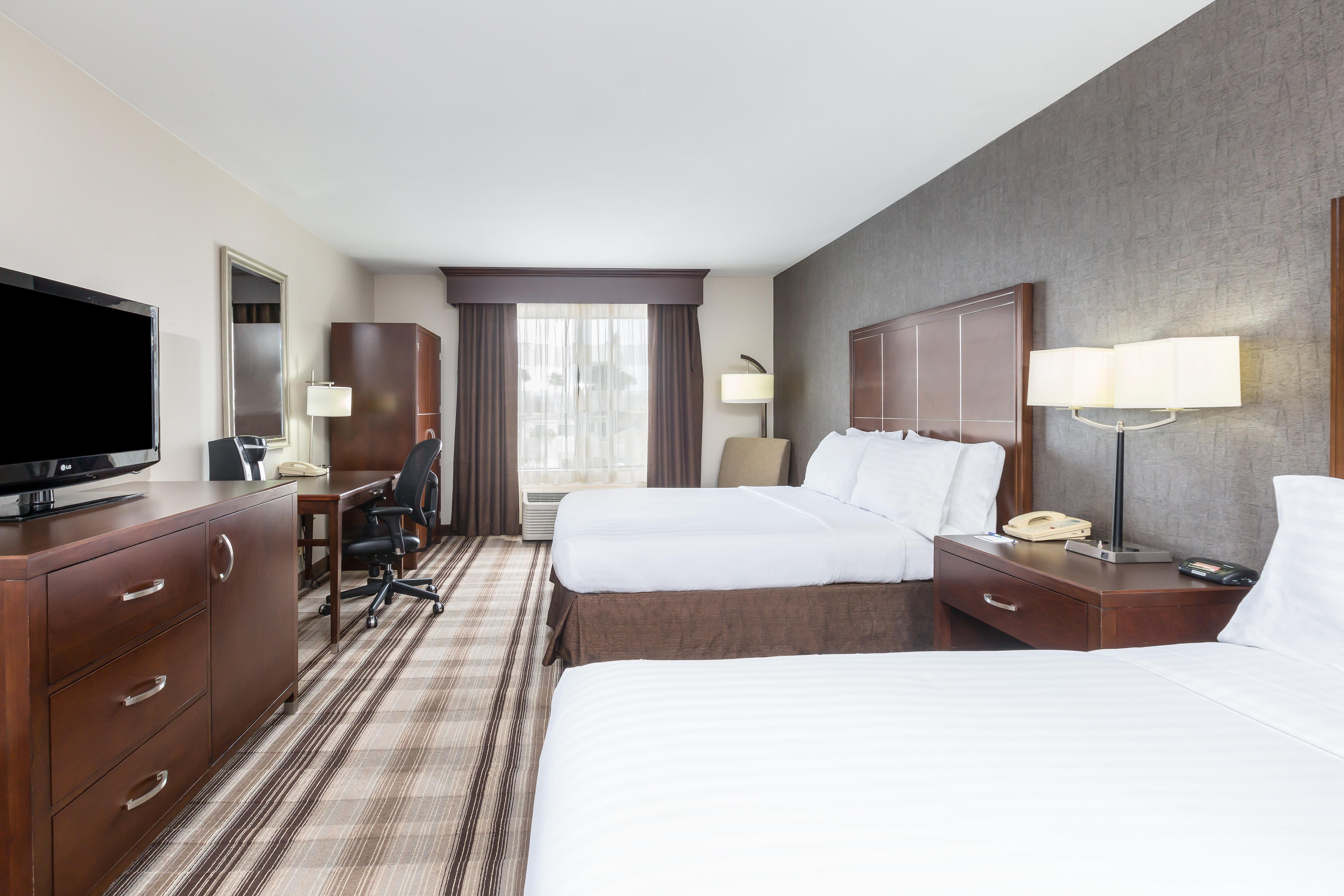 Room Accessible-two Queen Beds