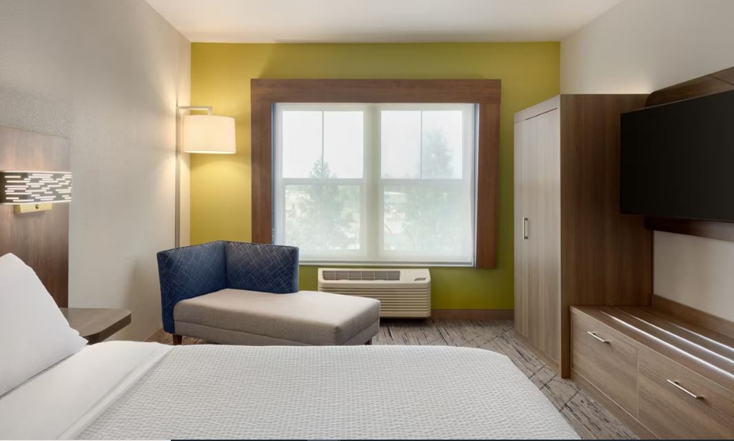 Double Accessible King Size Bed