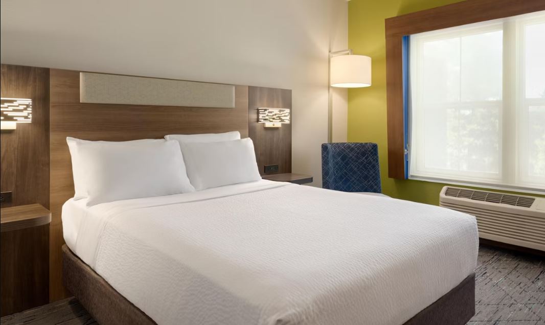 Double Queen Size Bed