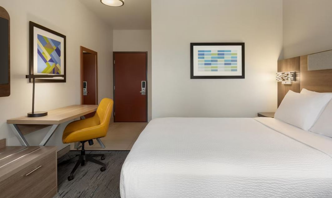 Double Queen Size Bed