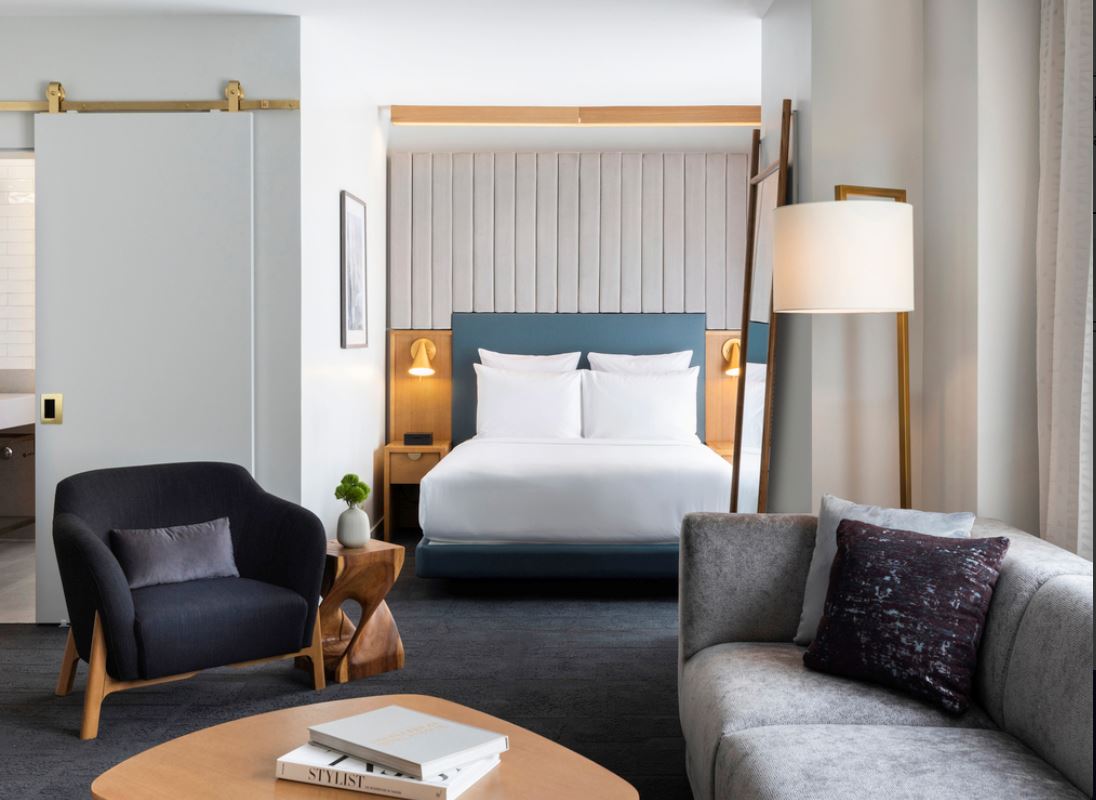 Suite Deluxe Queen Bed