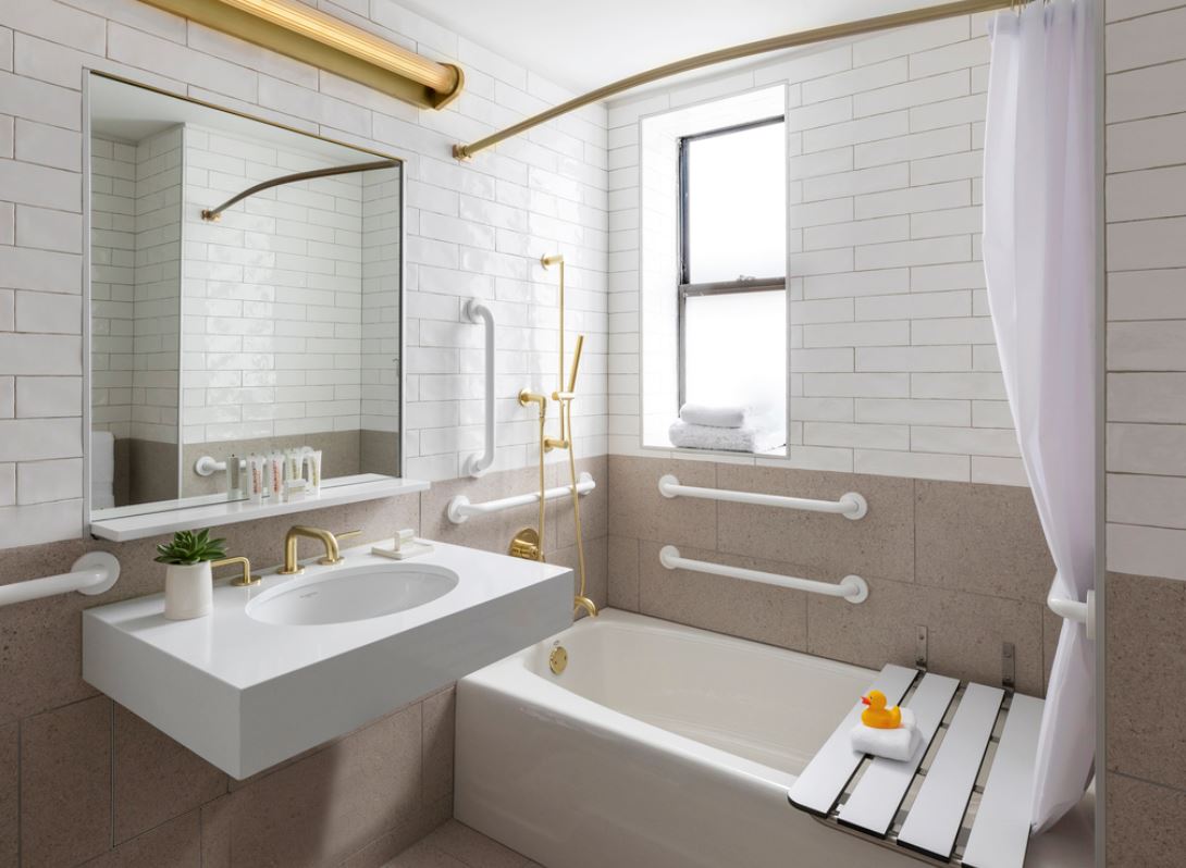 Double Deluxe King Bed