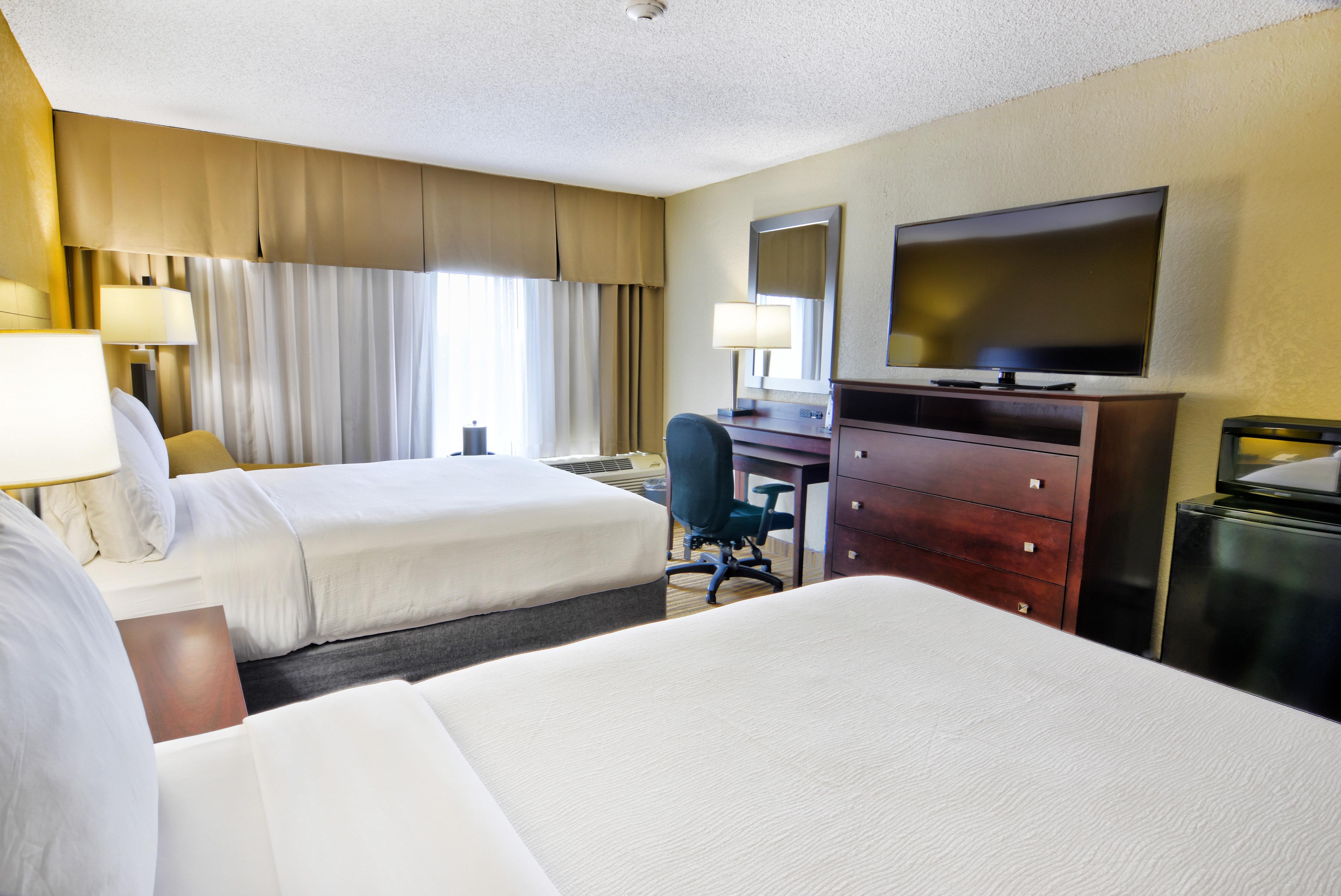 Double Two Queen Beds Premium