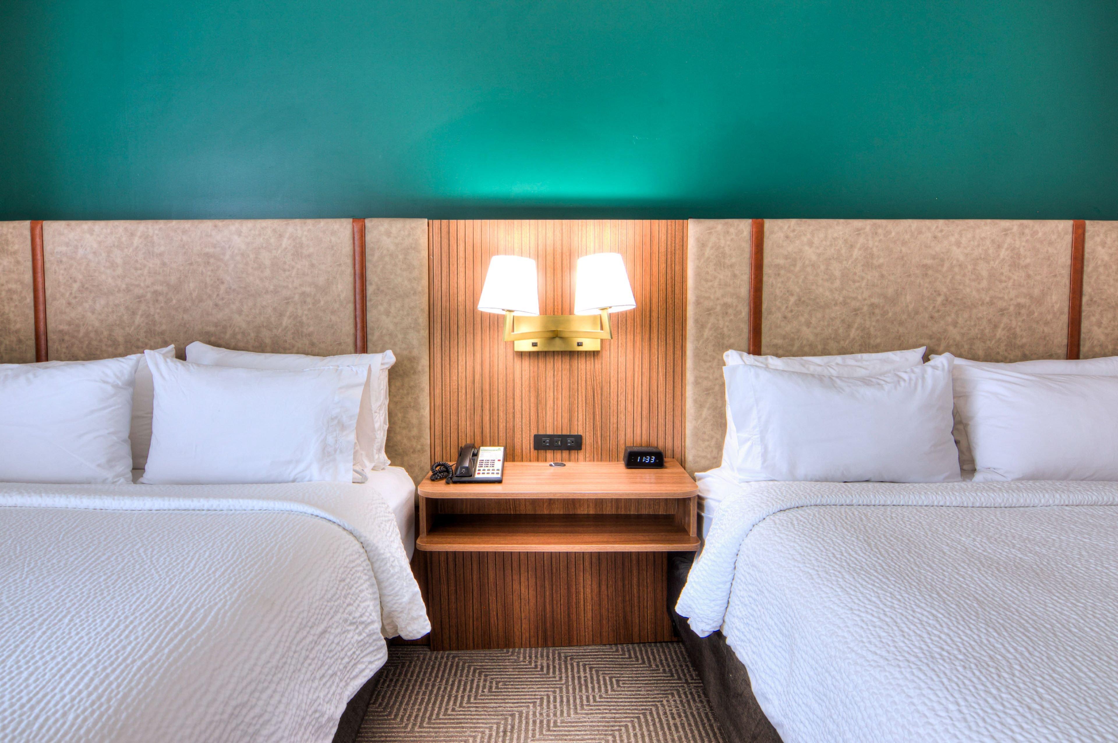 Double Two Queen Beds Premium