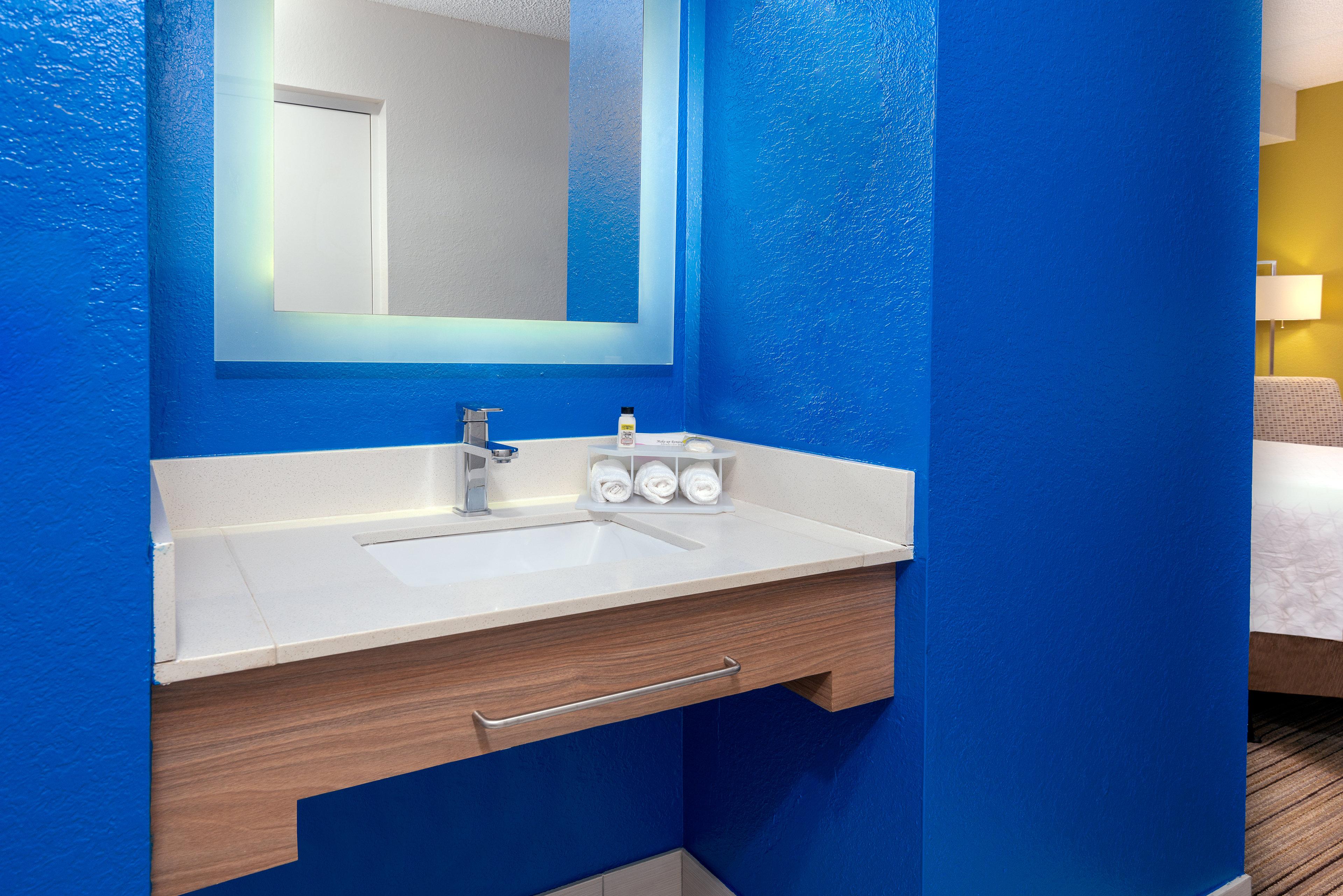 Room Accessible King Size Bed