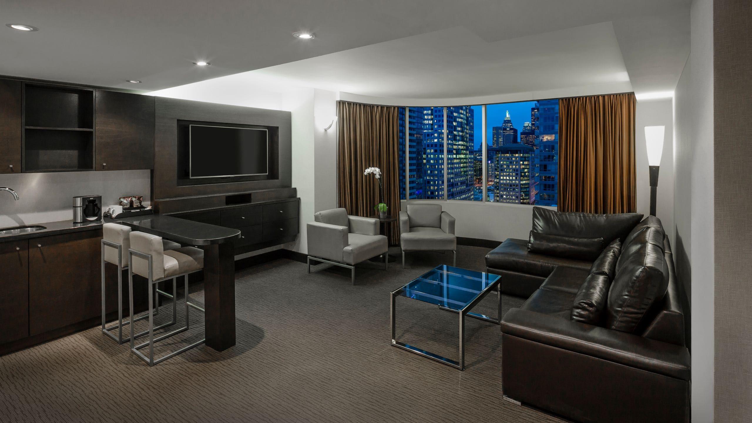 Suite Deluxe King Bed