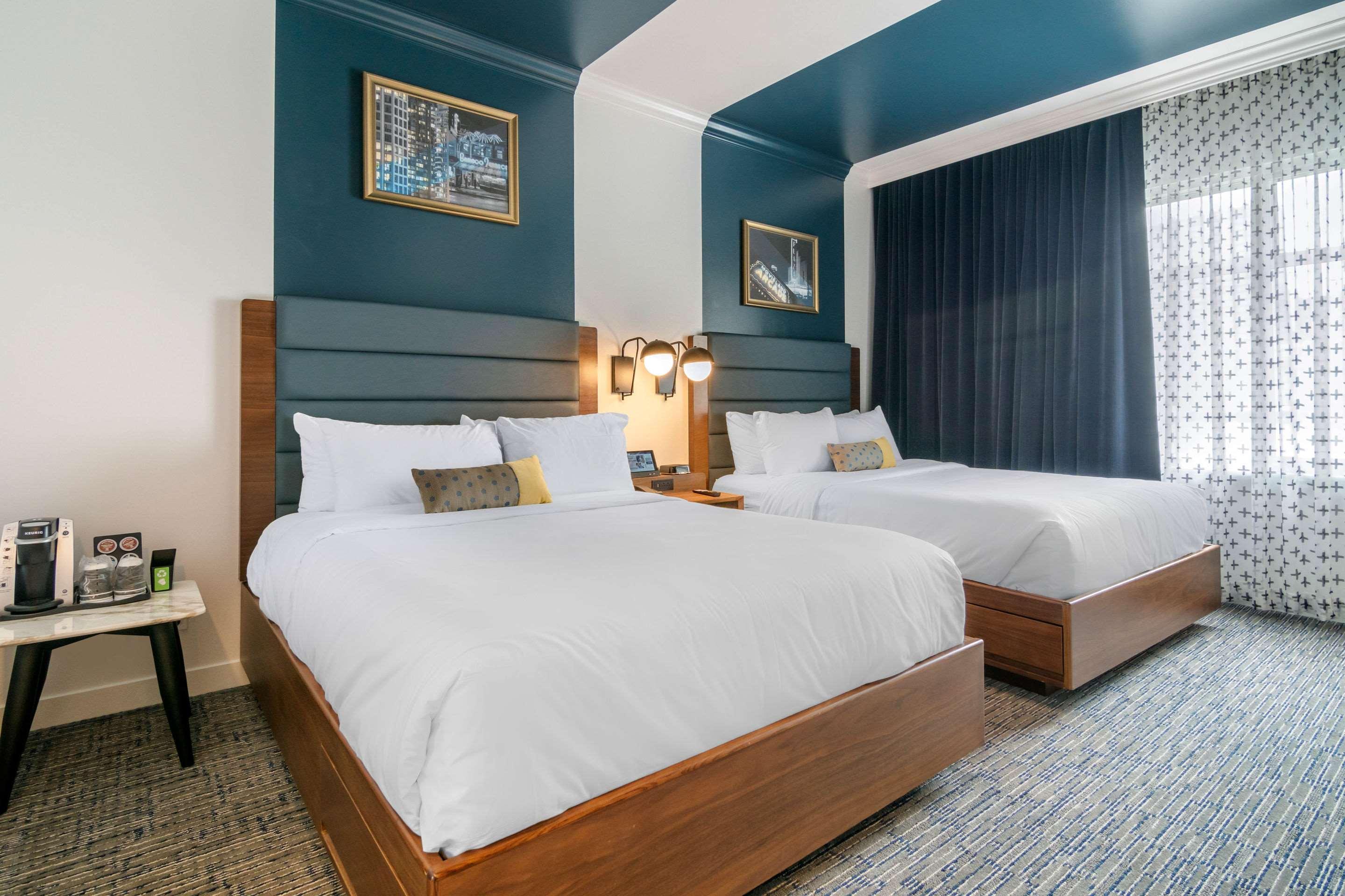 Quadruple Two Queen Beds Non Smoking