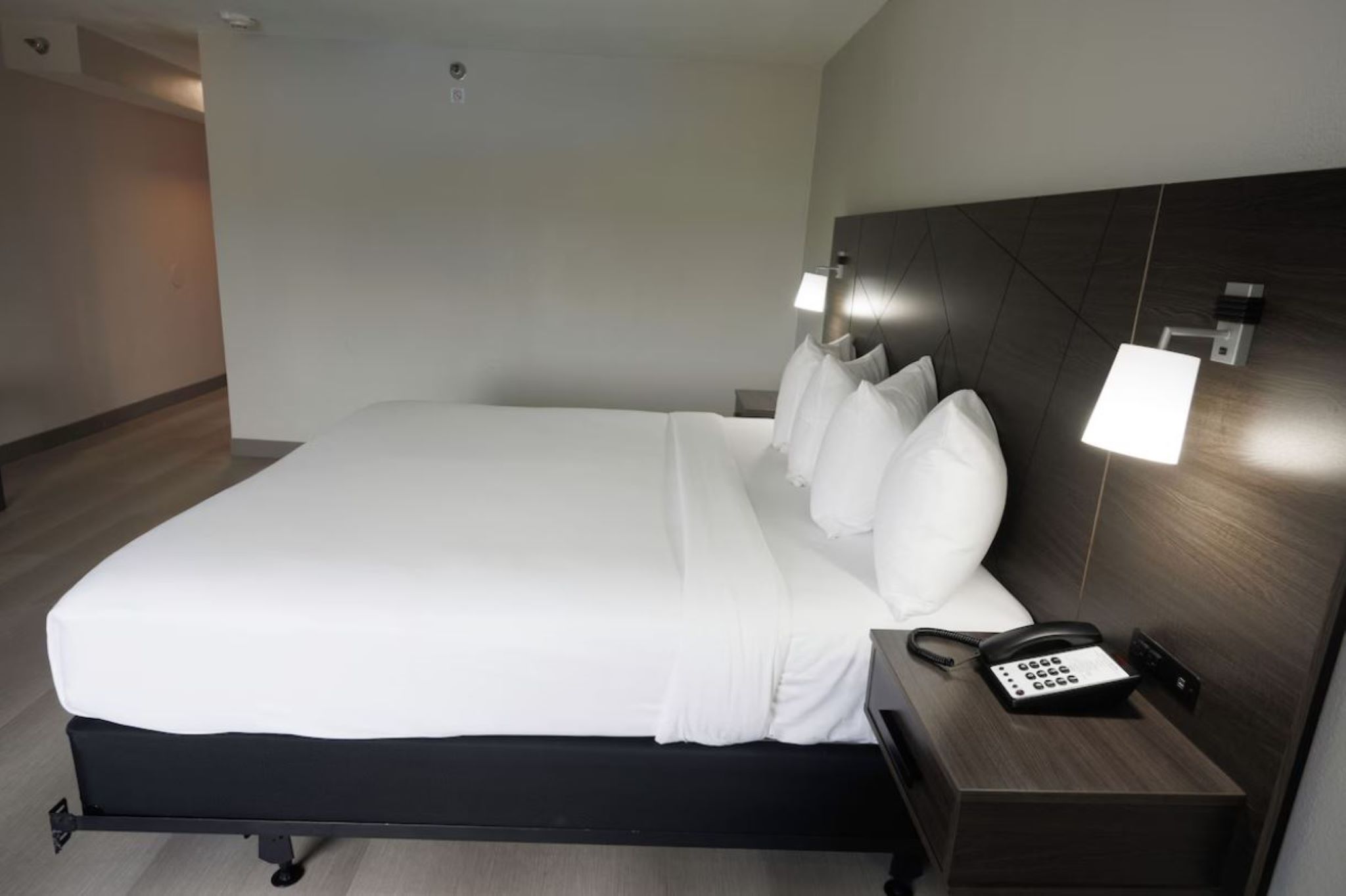 Double Deluxe King Bed