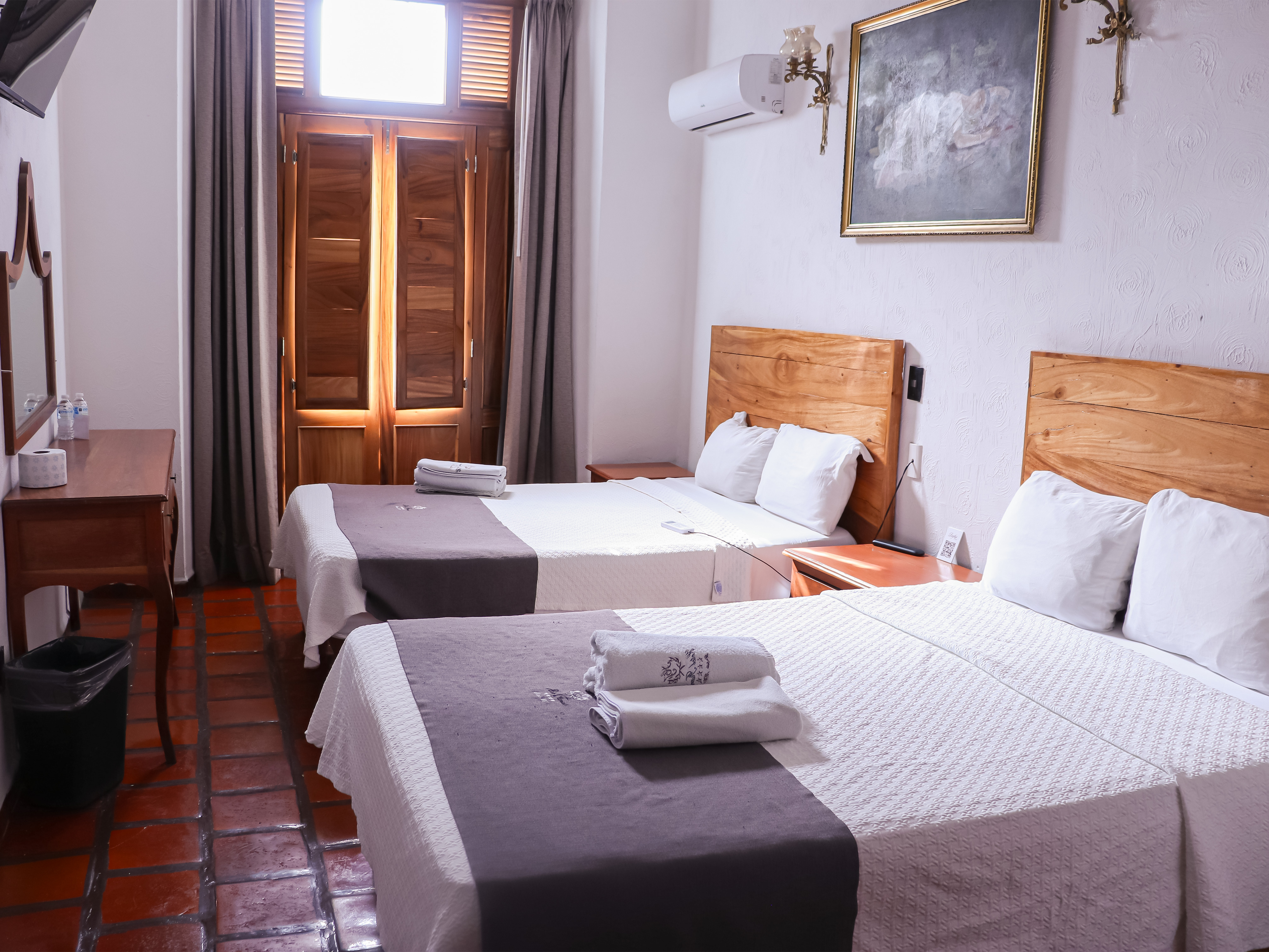 Suite Two Bedrooms with Air Conditioning