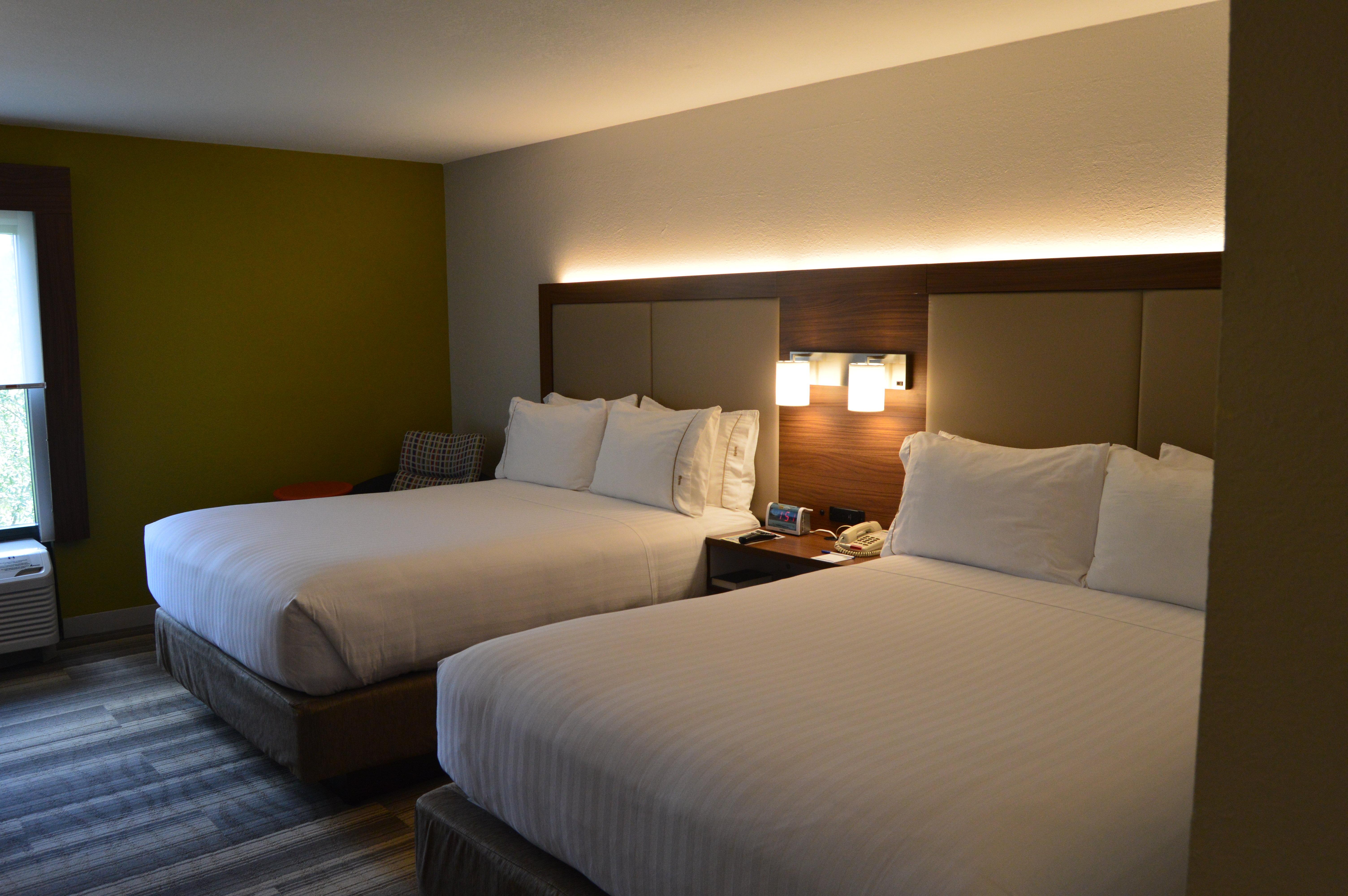 Suite Two Queen Beds