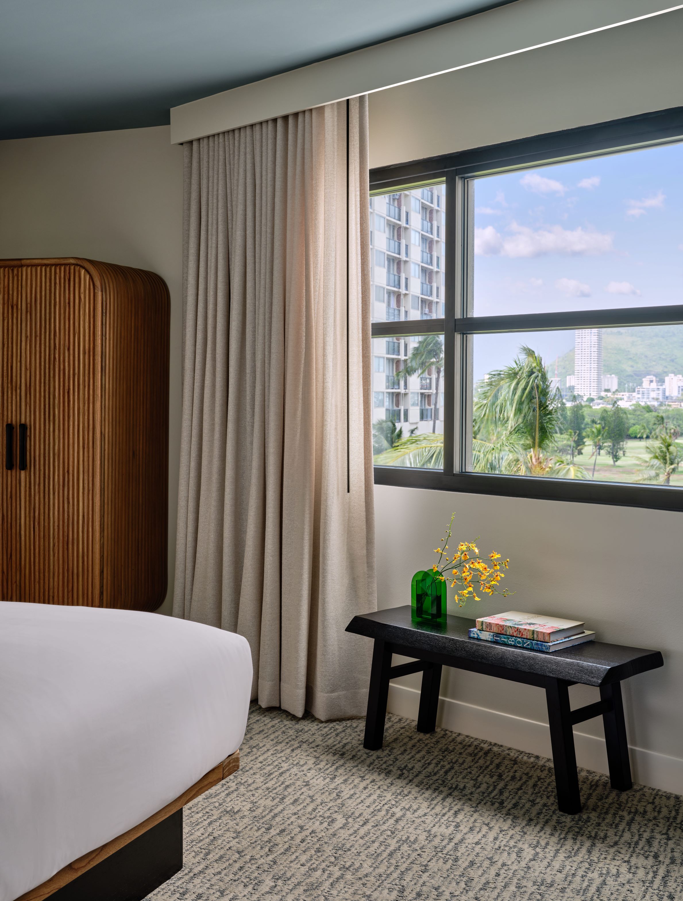 Room King Size Bed
