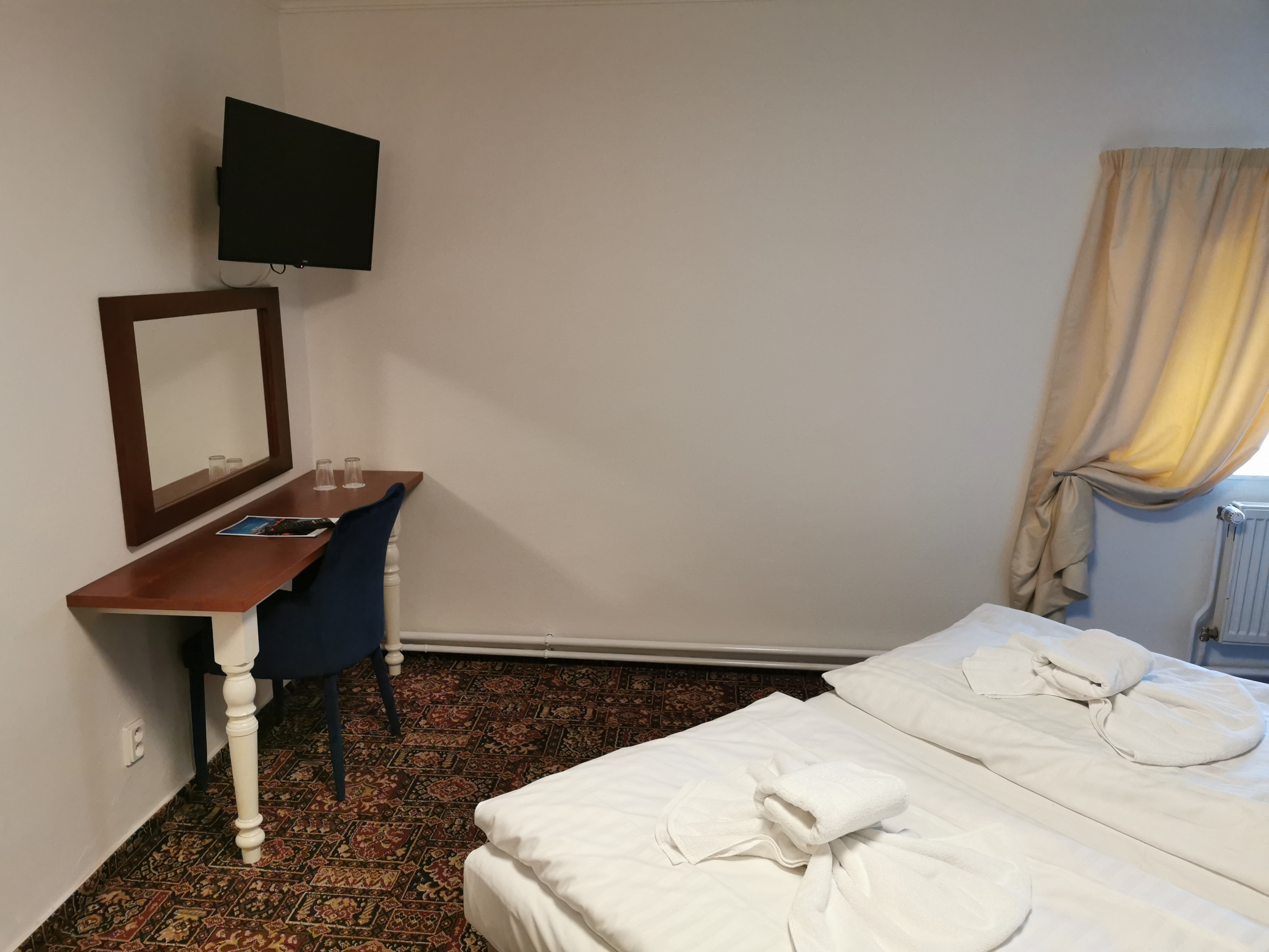 Double or Twin Standard