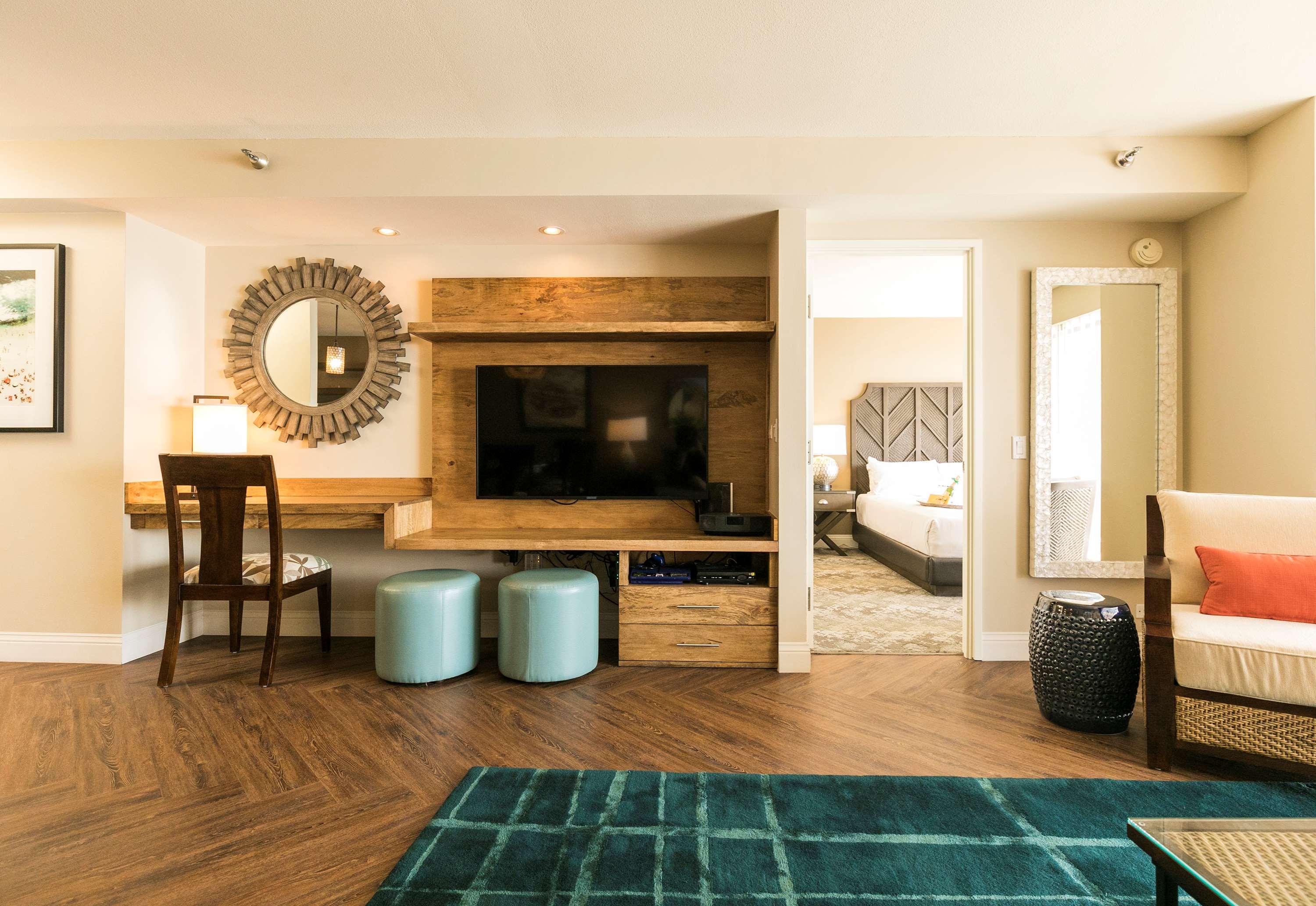 Suite Partial Ocean View Two Bedrooms