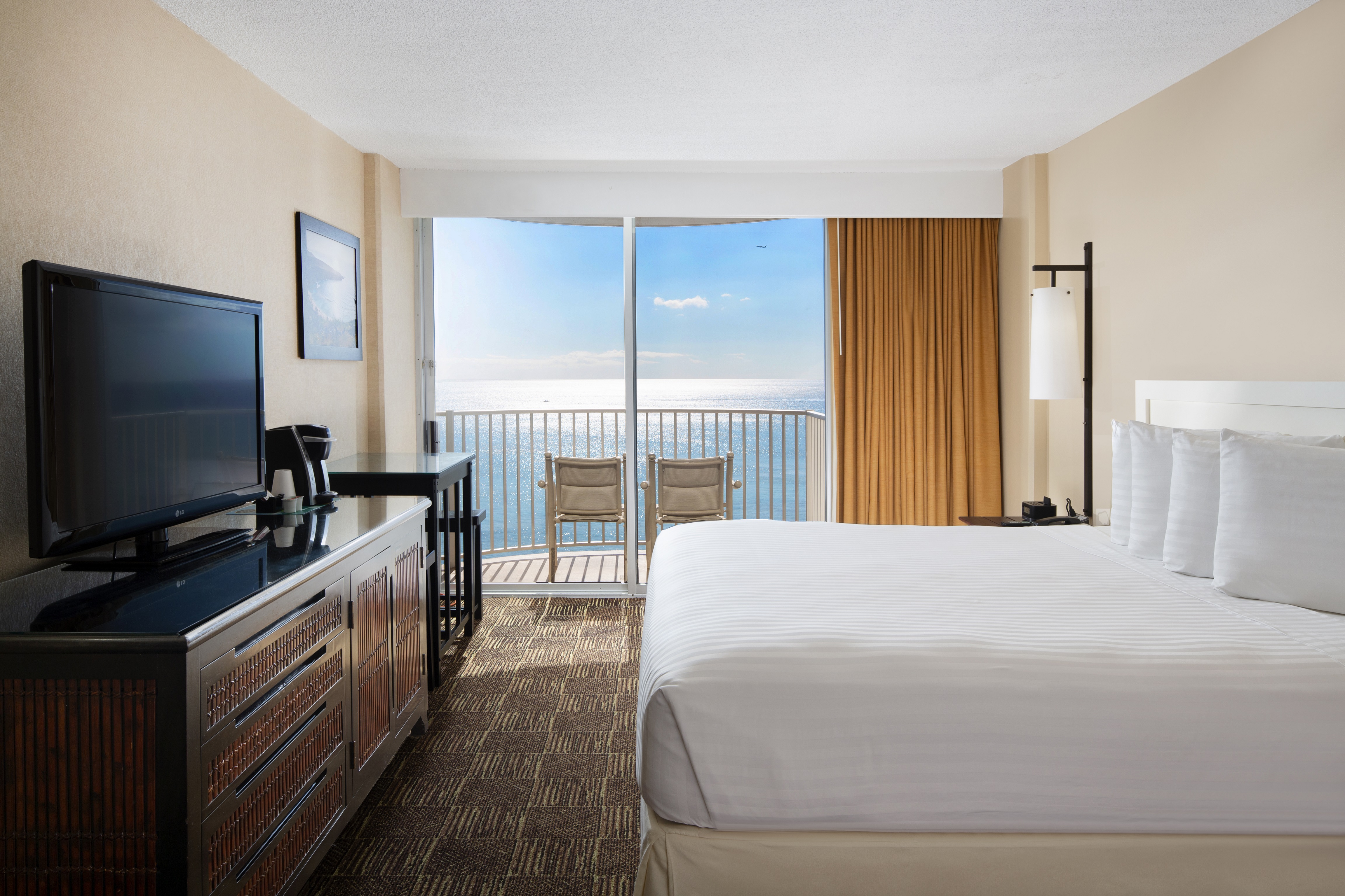 Room Ocean Front King Bed