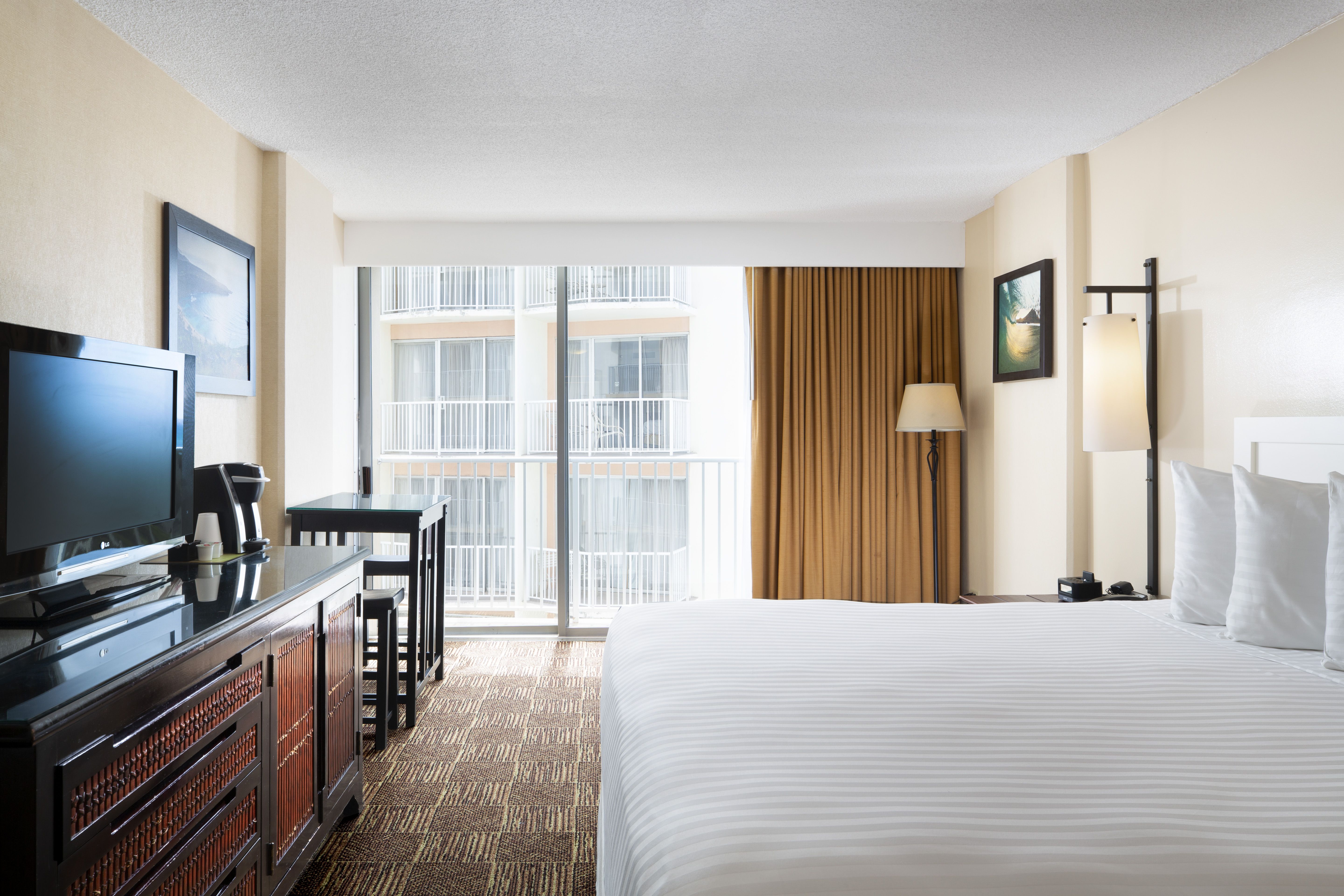 Room Partial Ocean View King Bed