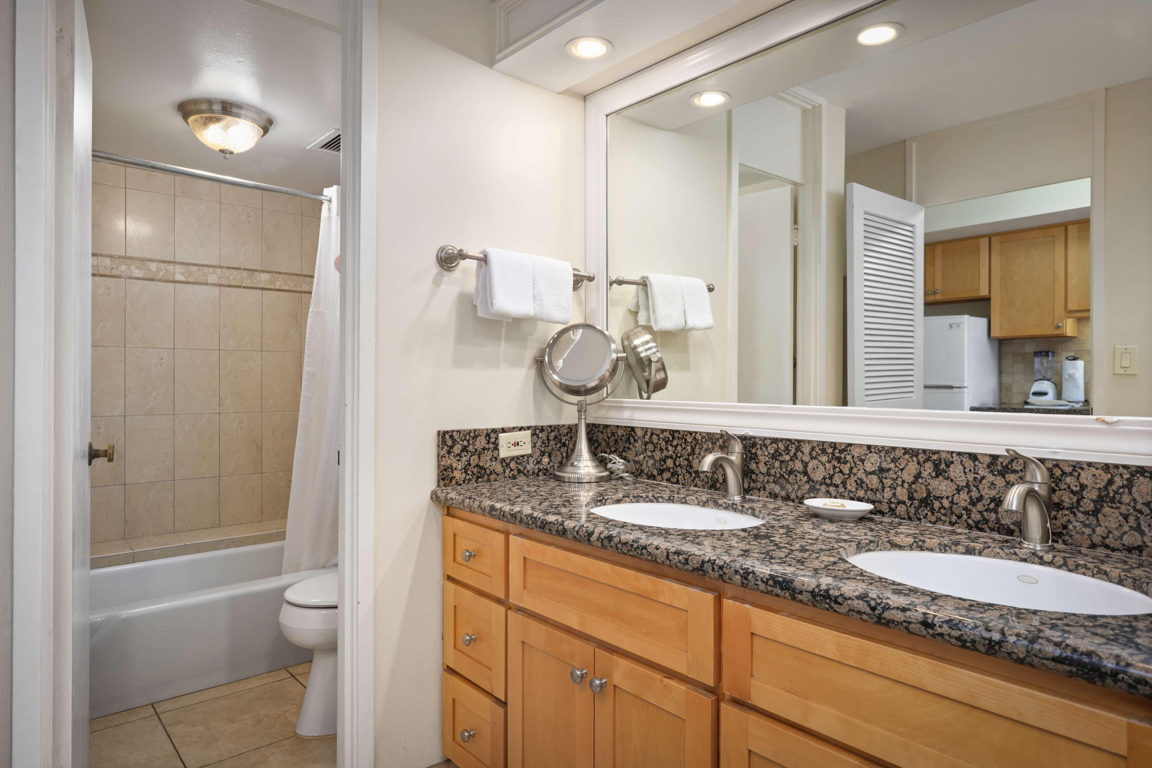 Studio Guest Room Garden View