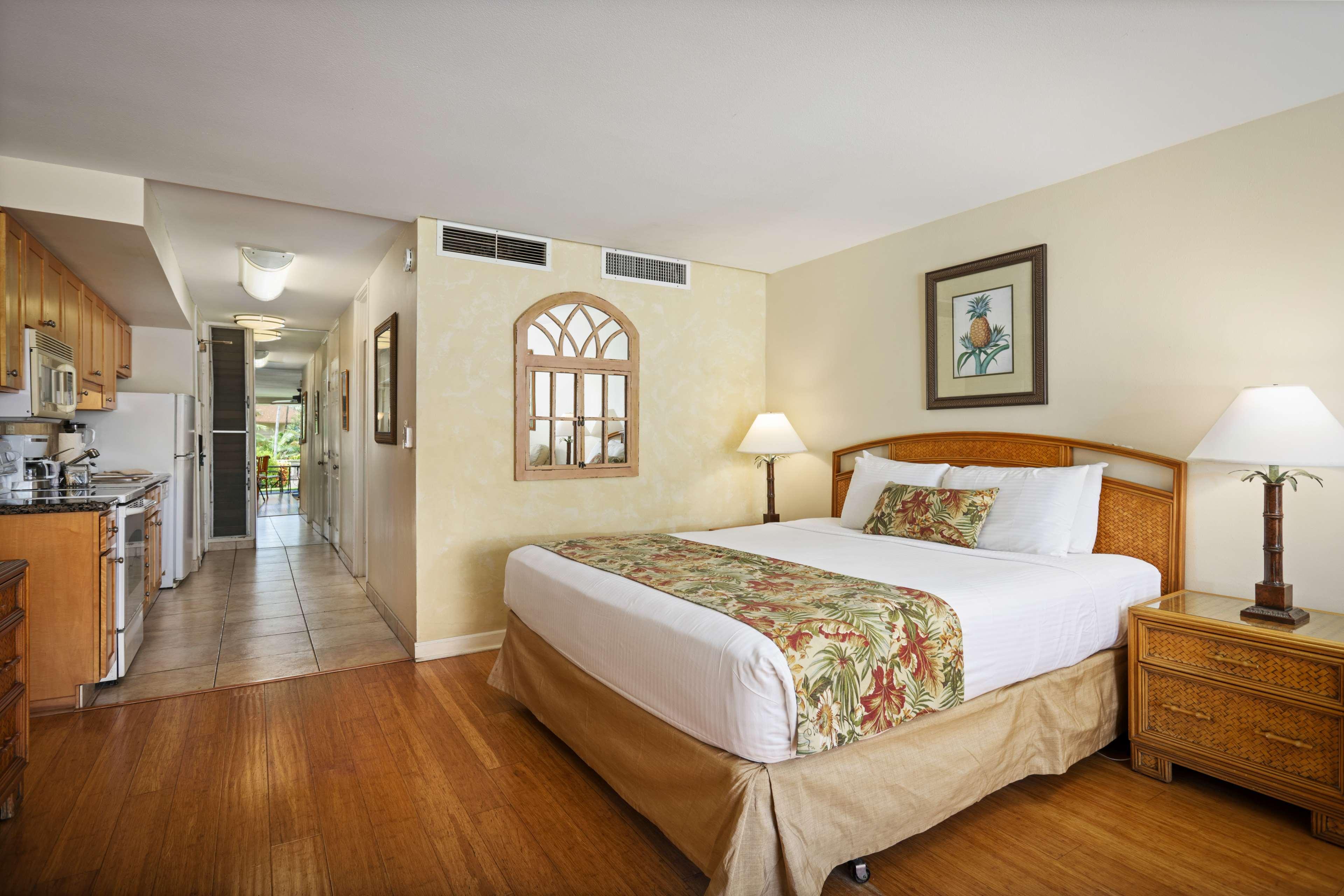 Studio Guest Room Garden View