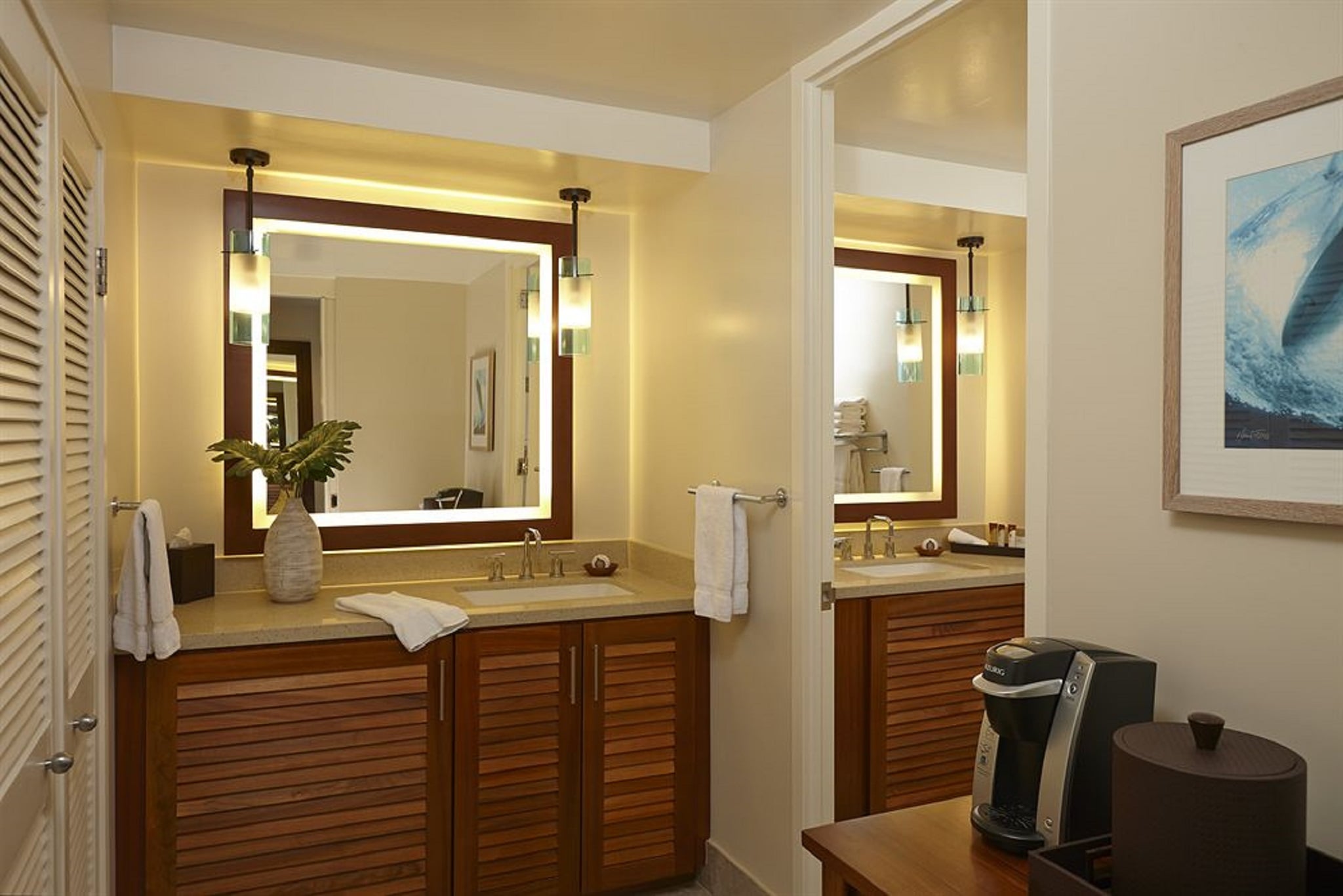 Double Partial Ocean View King Bed