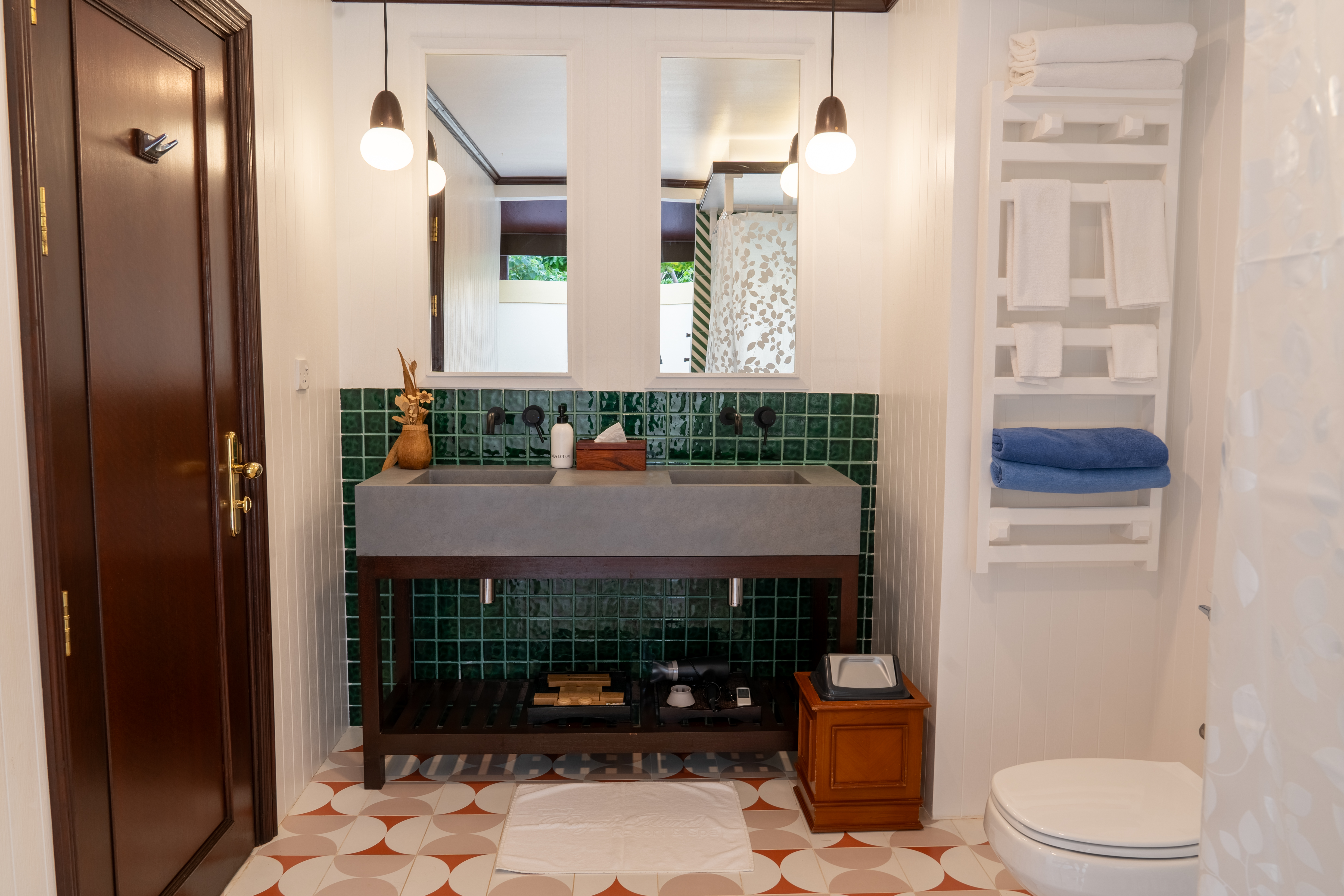 Villa Beach Front with Private Pool