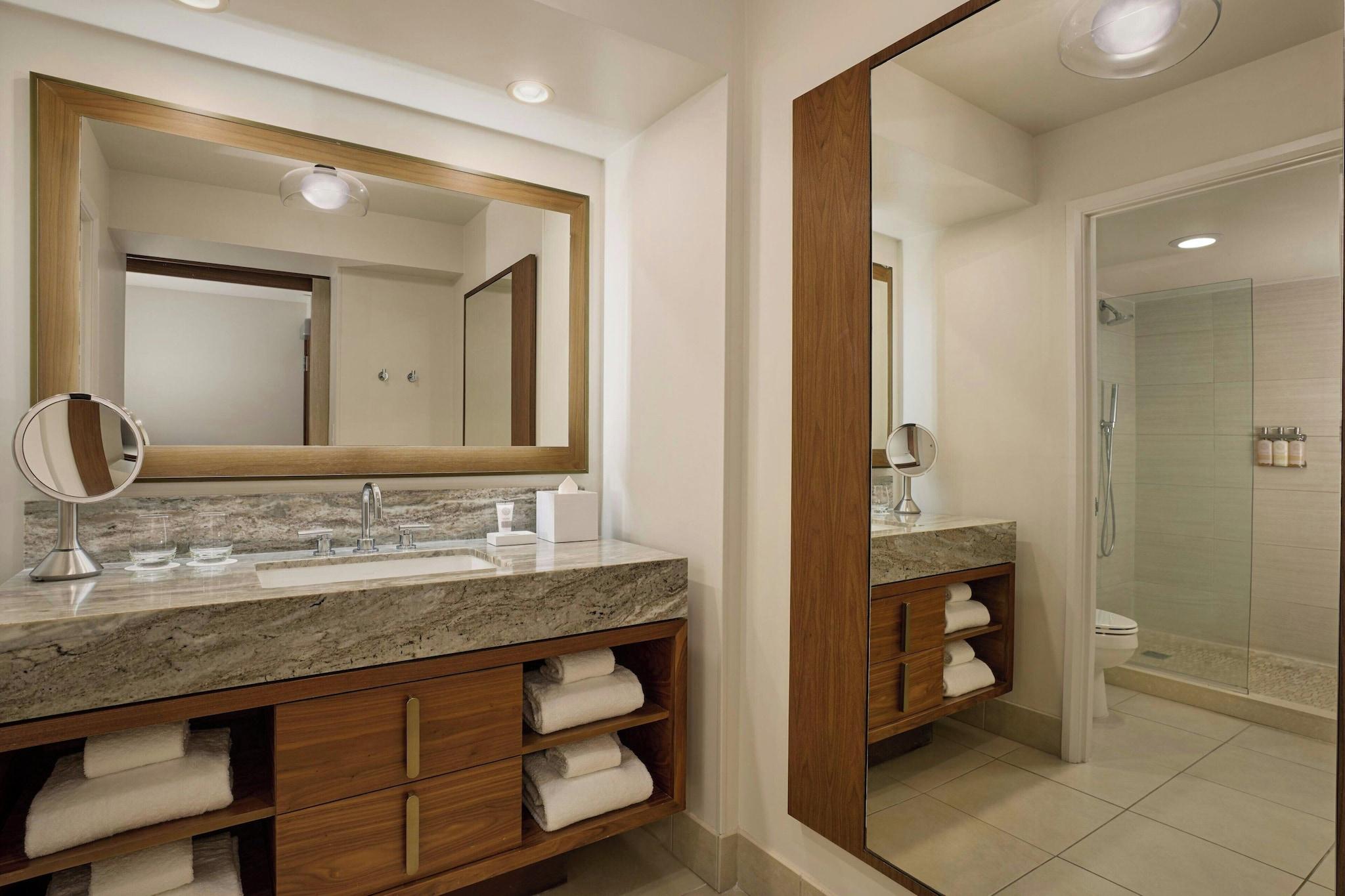 Double Ocean View King Bed