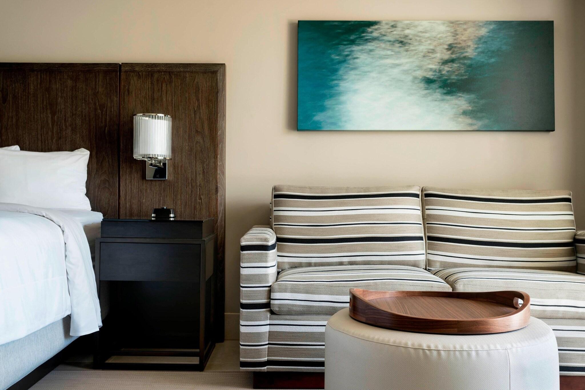 Double Garden View King Bed