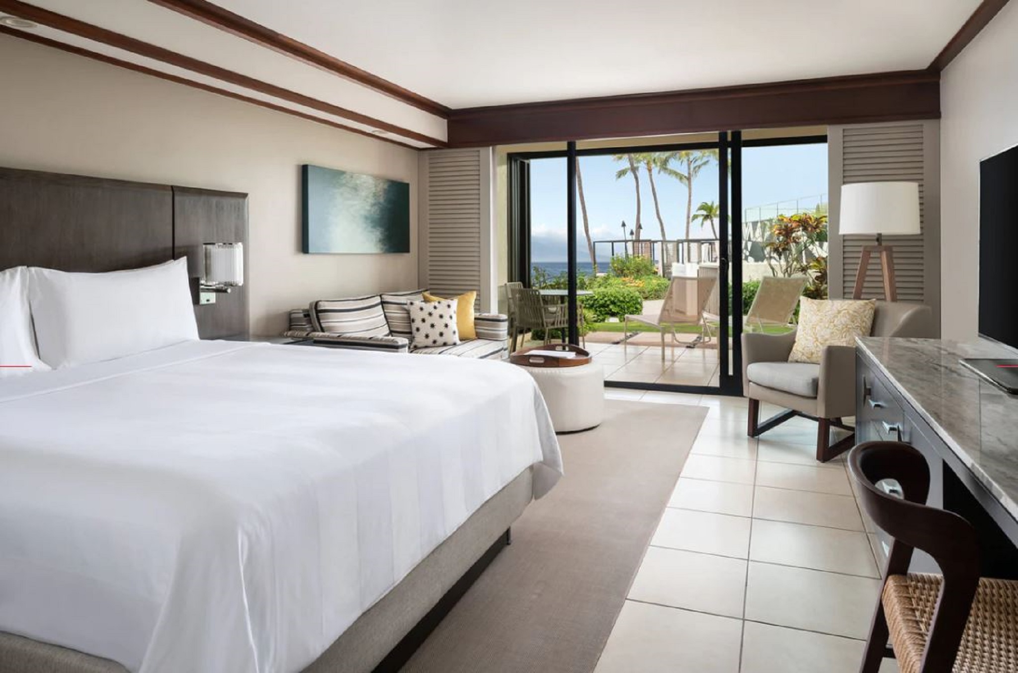 Double Garden View King Bed