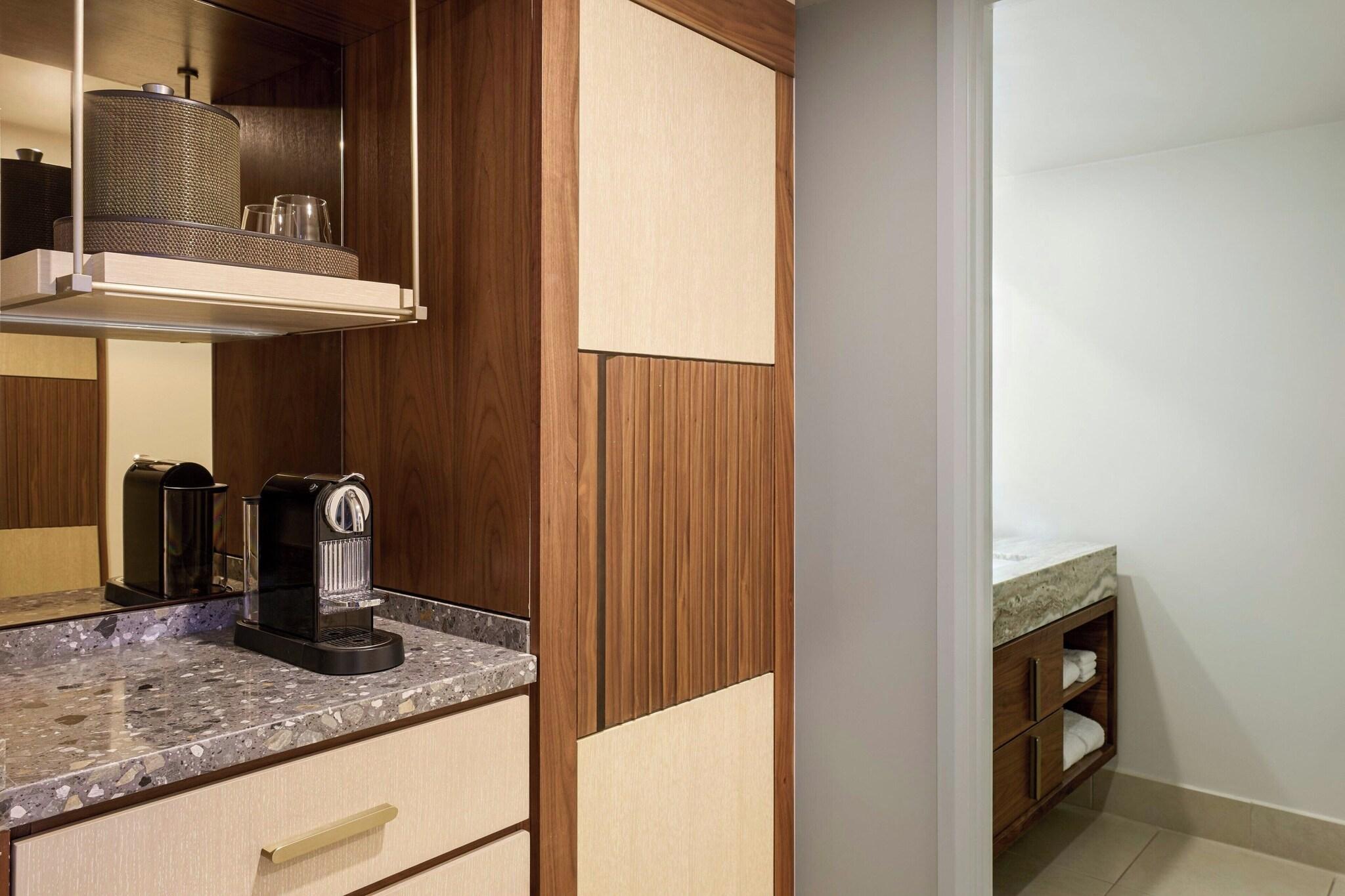 Suite King Bed One Bedroom 