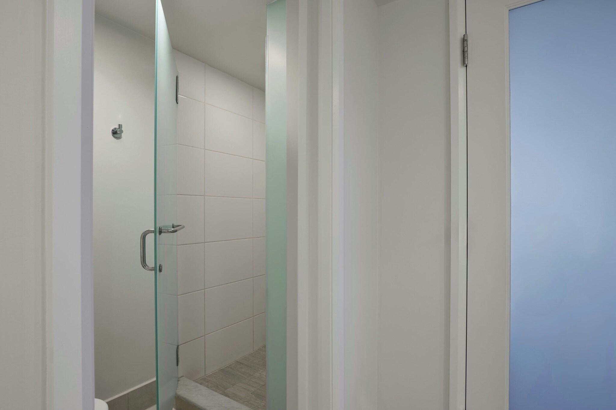 Suite King Bed One Bedroom 