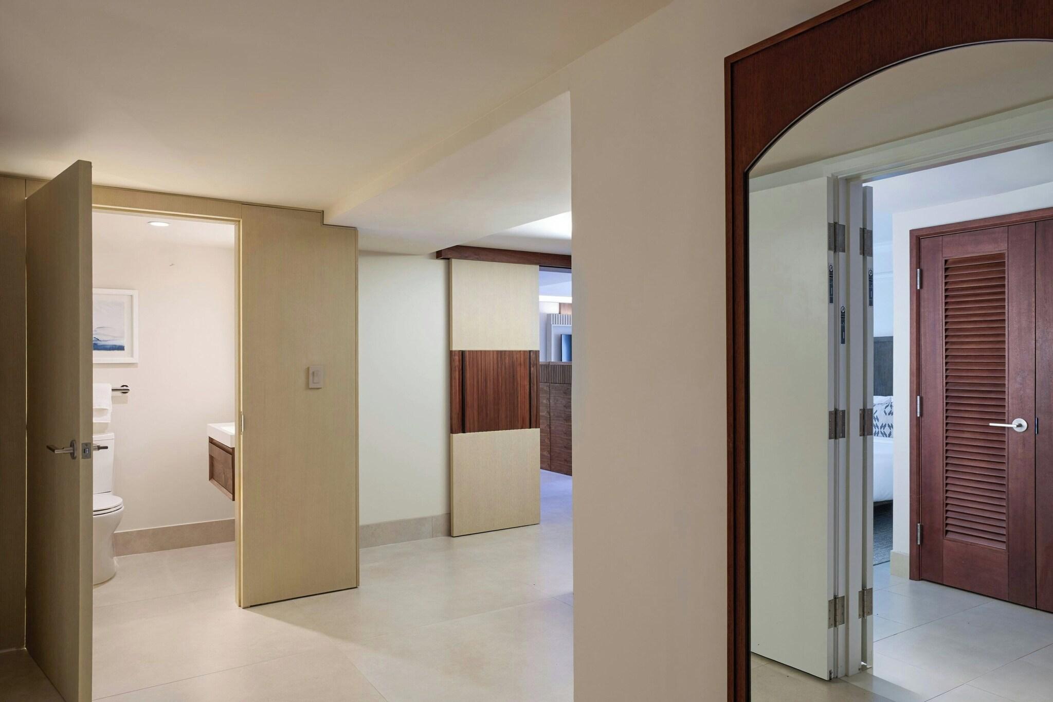 Villa Ocean Front King Bed