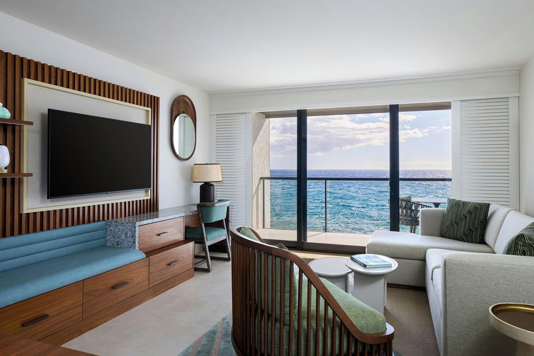 Villa Ocean Front King Bed