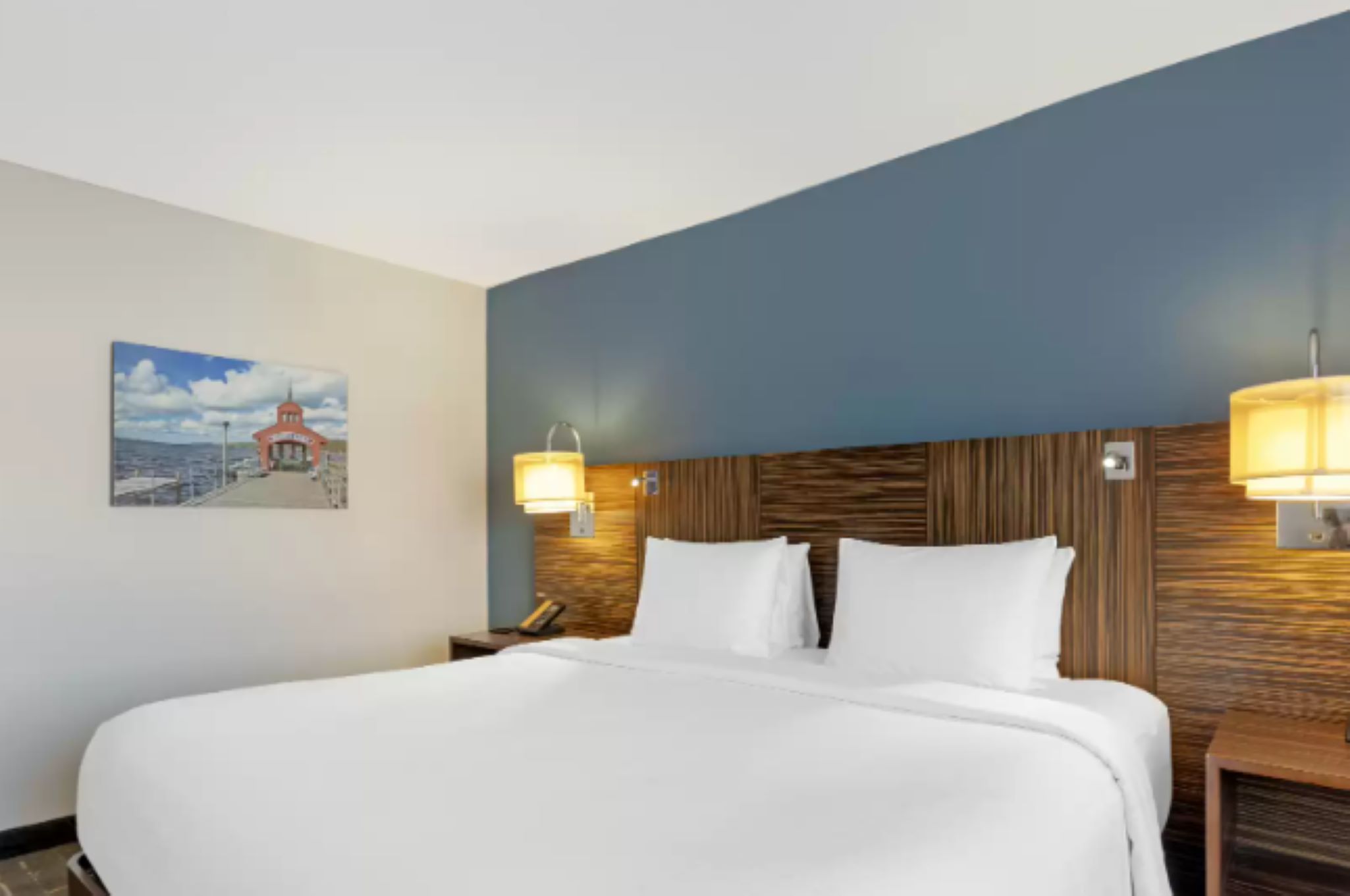 Double King Bed Non Smoking