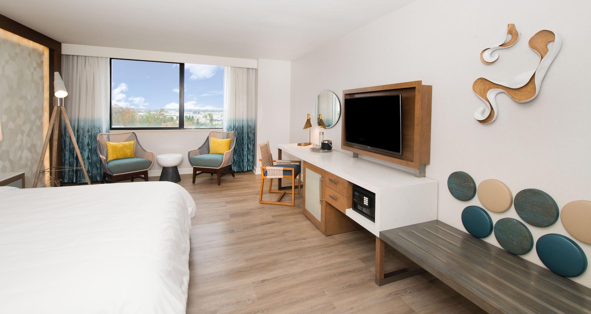 Double City View King Bed