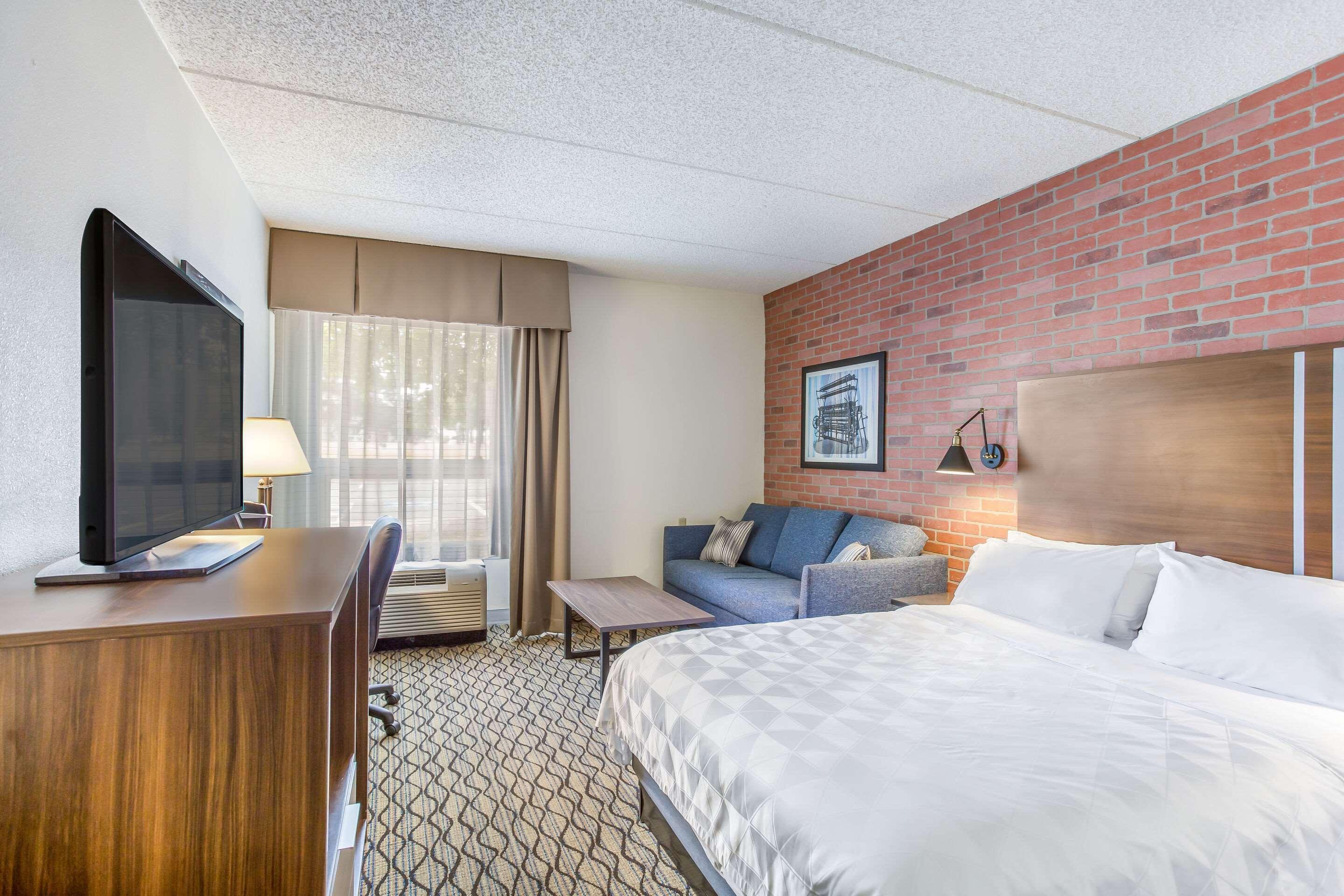 Double Queen Size Bed