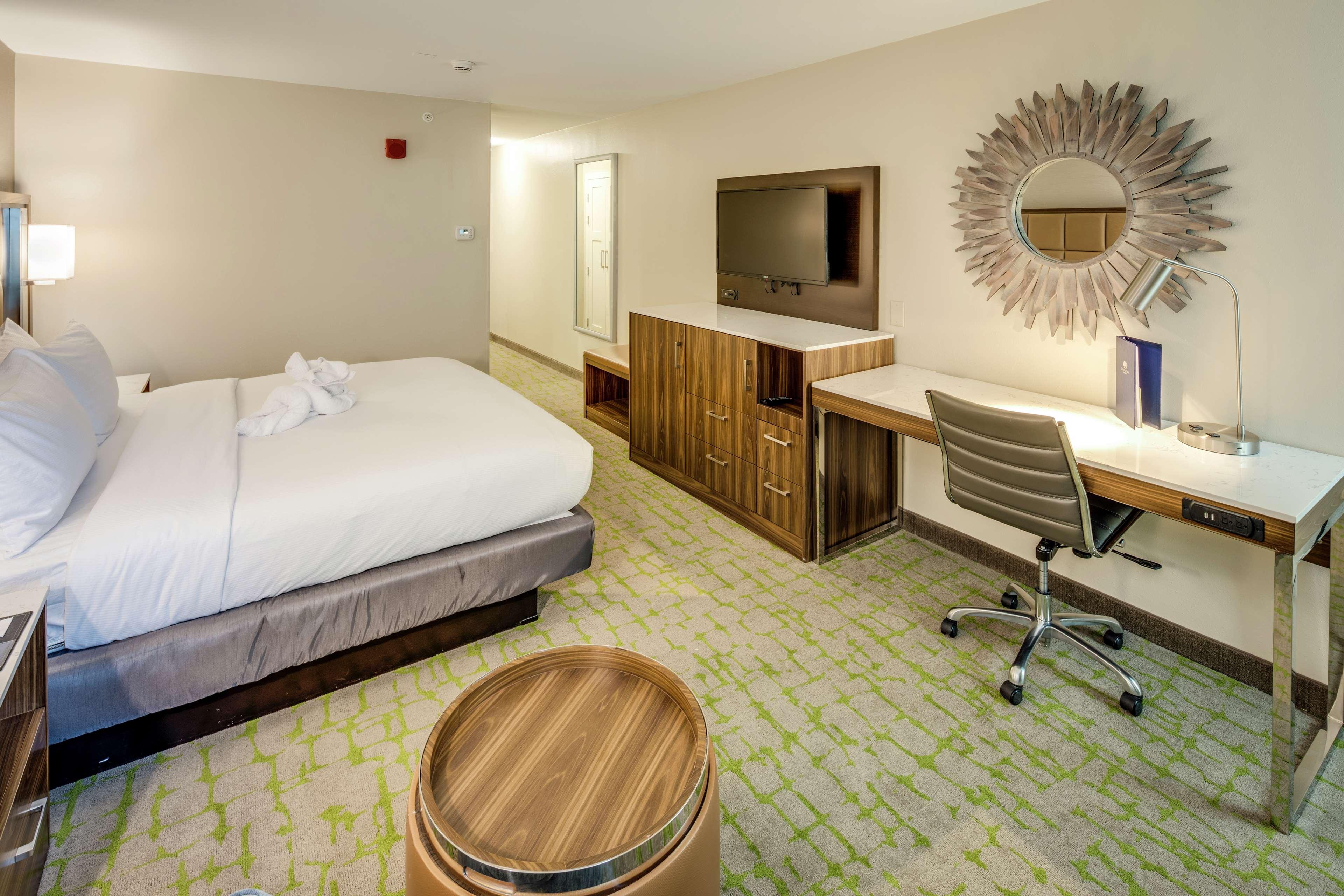 Double Accessible-queen Size Bed