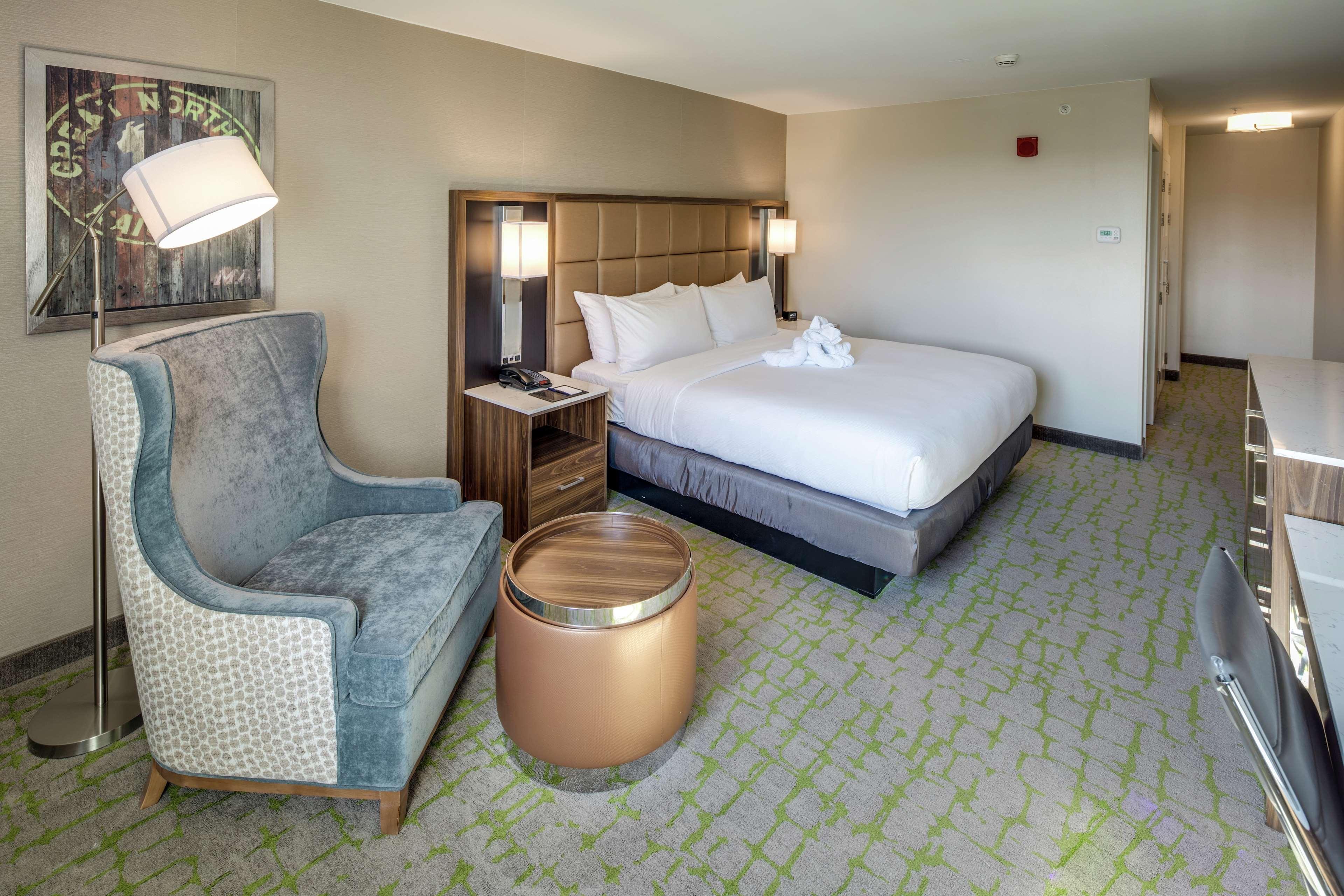 Double Accessible-queen Size Bed