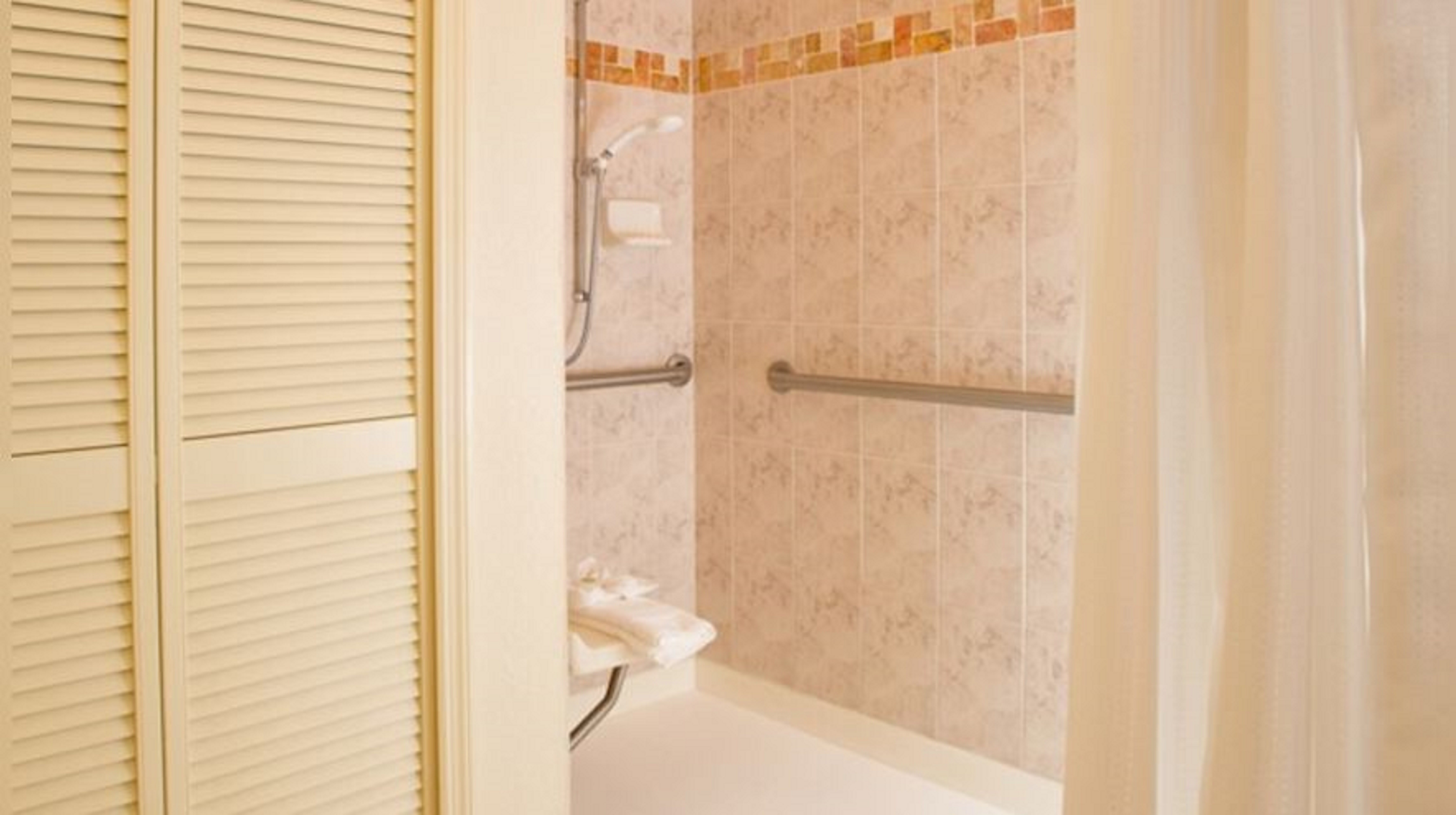 Suite Three Bedrooms Three Bathrooms