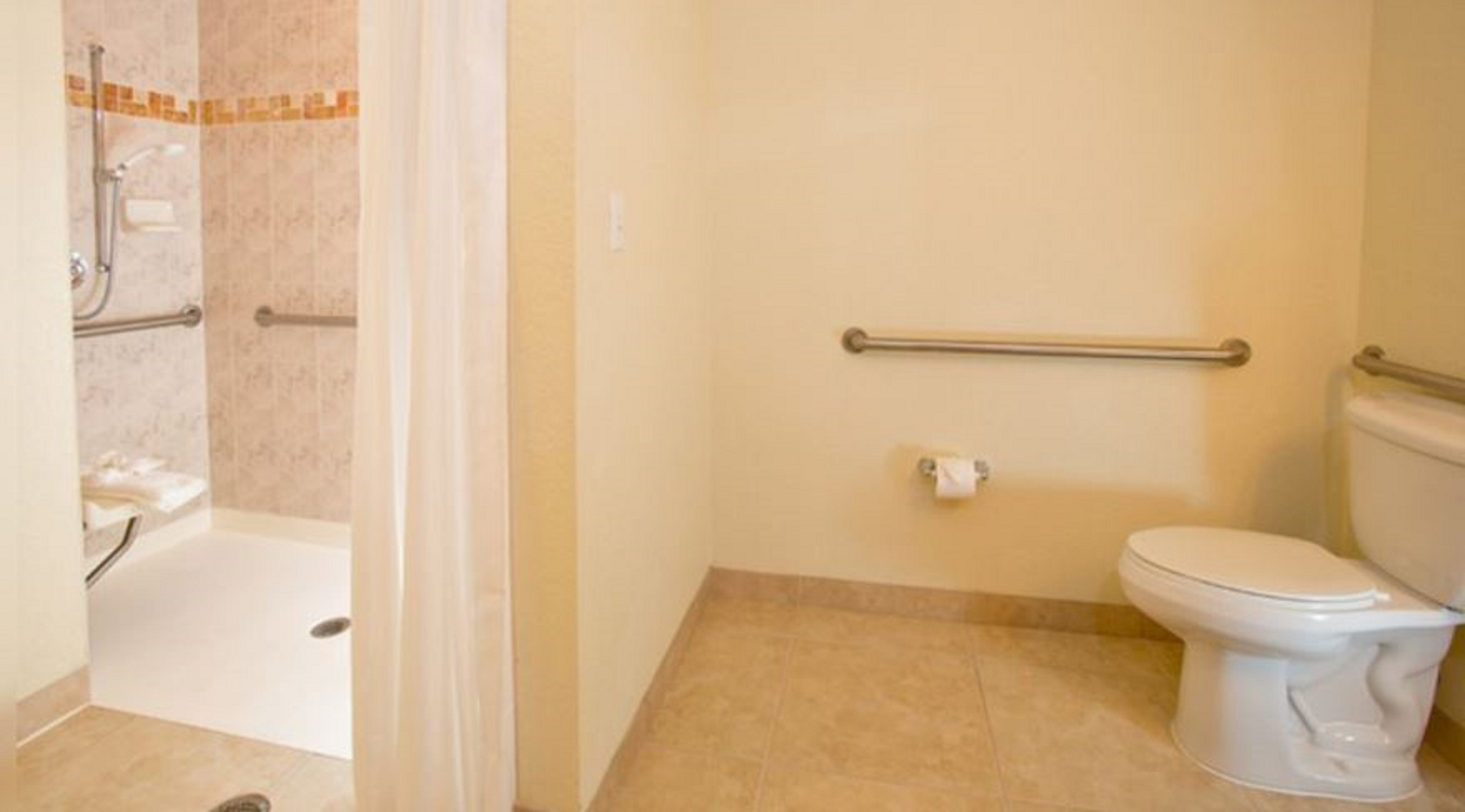 Suite Three Bedrooms Three Bathrooms