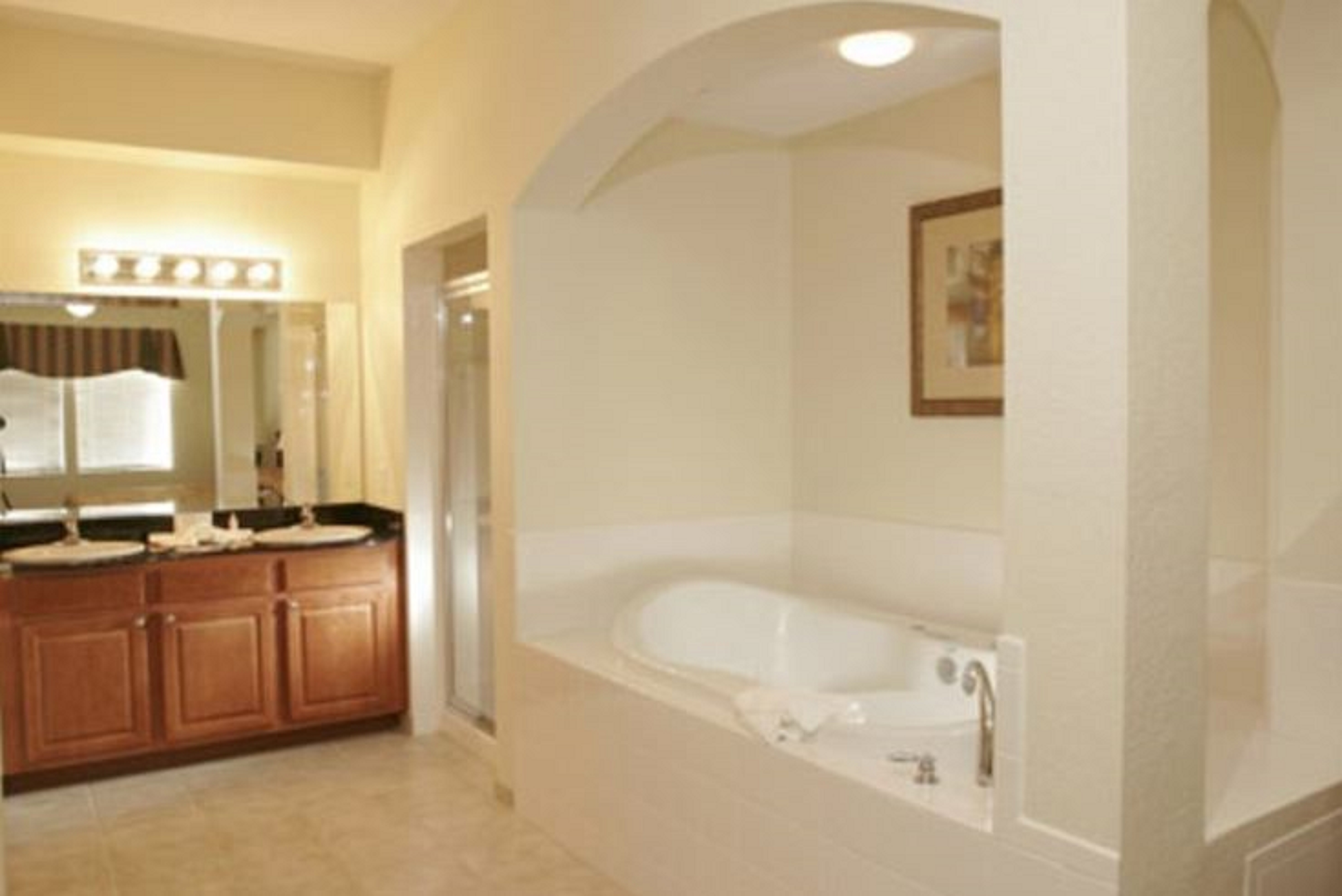 Suite Three Bedrooms Three Bathrooms