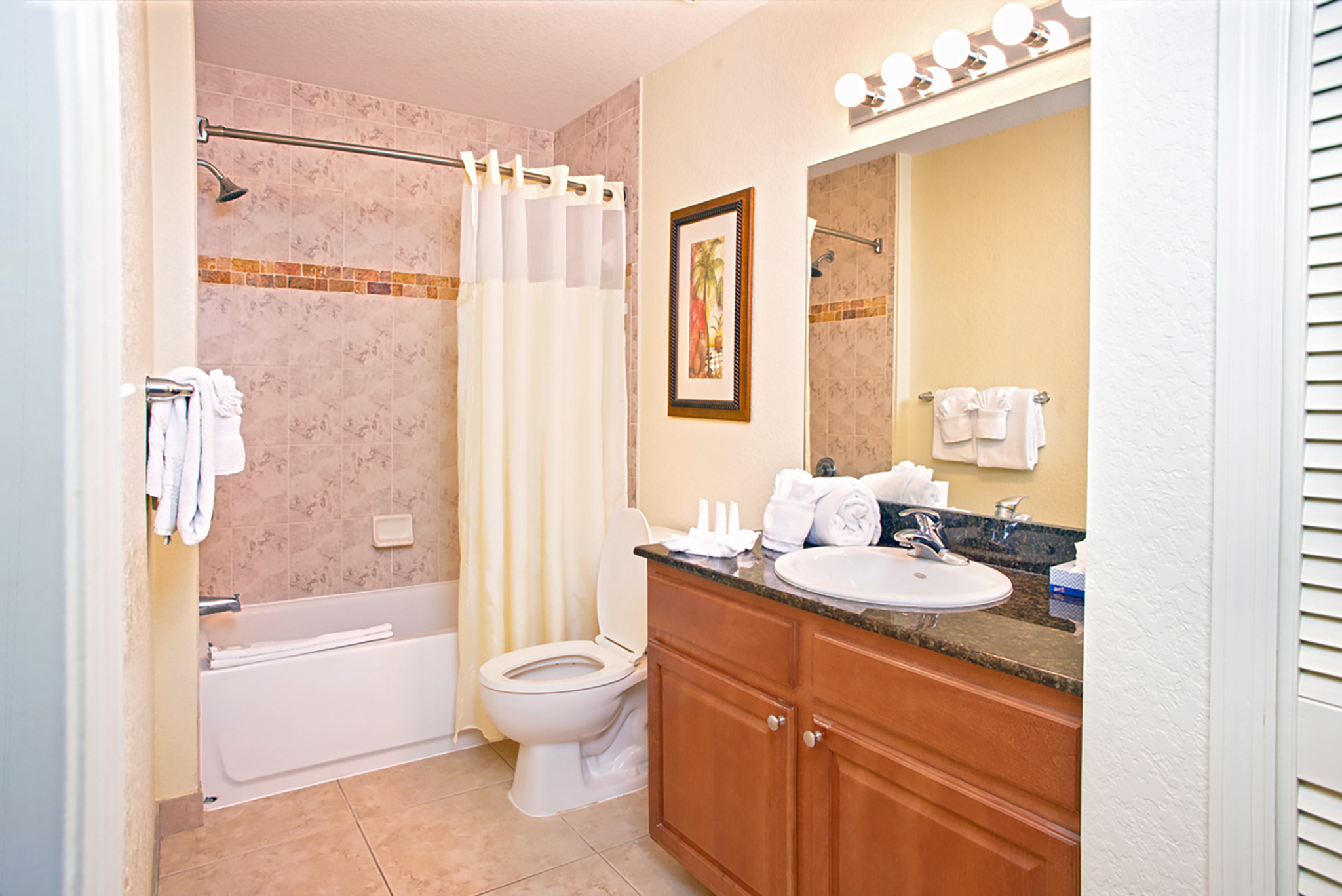 Apartment Two Bedrooms Two Bathrooms