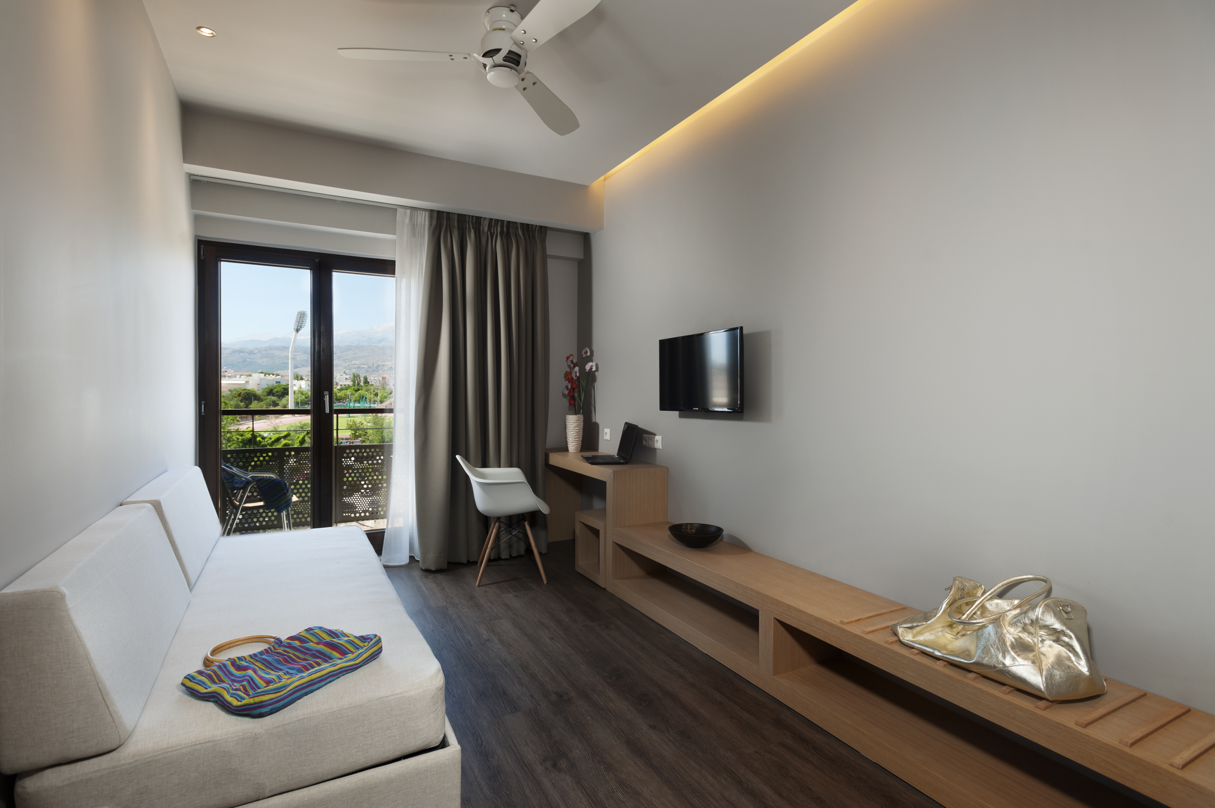 Suite Pool View One Bedroom