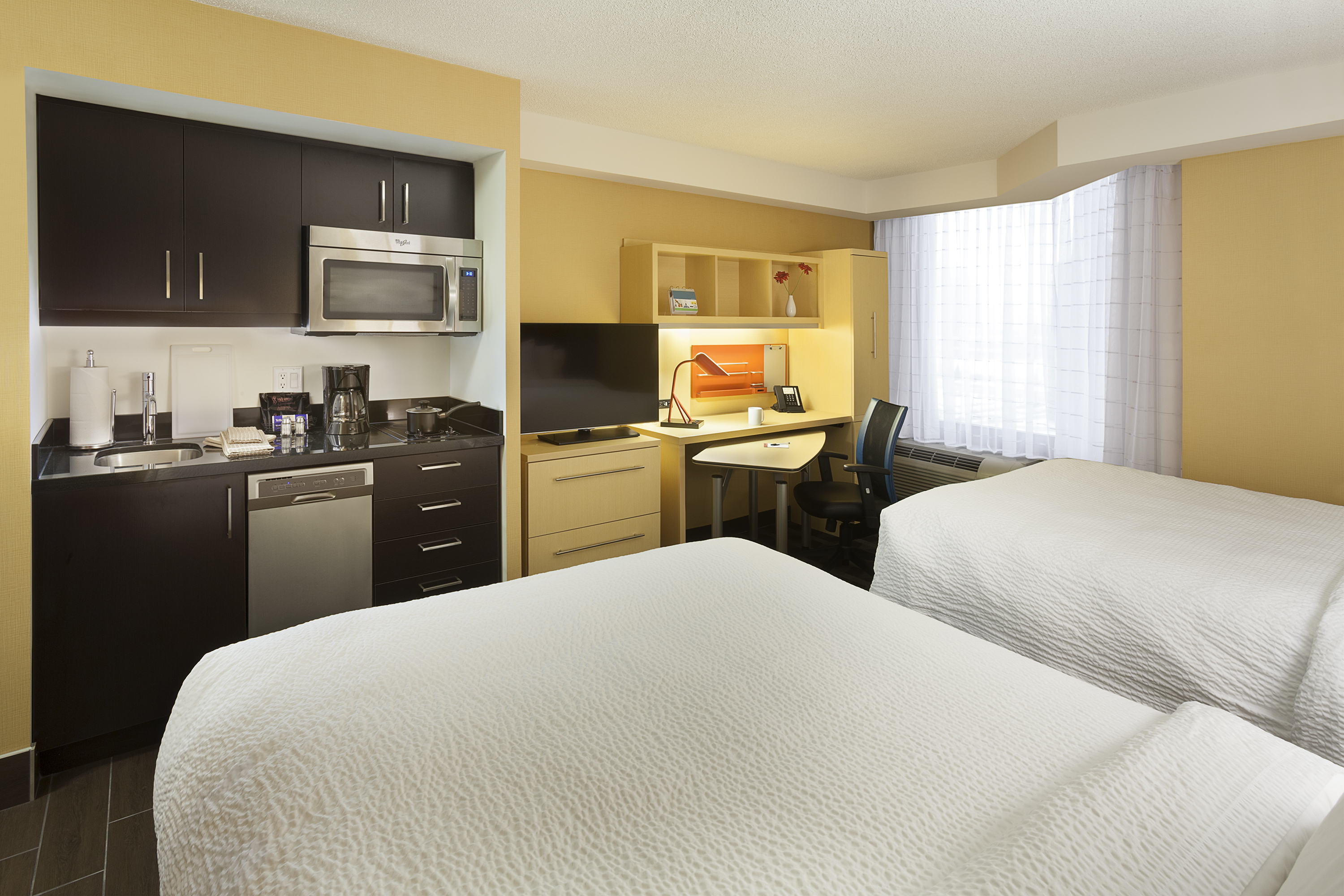 Room Two Queen Beds