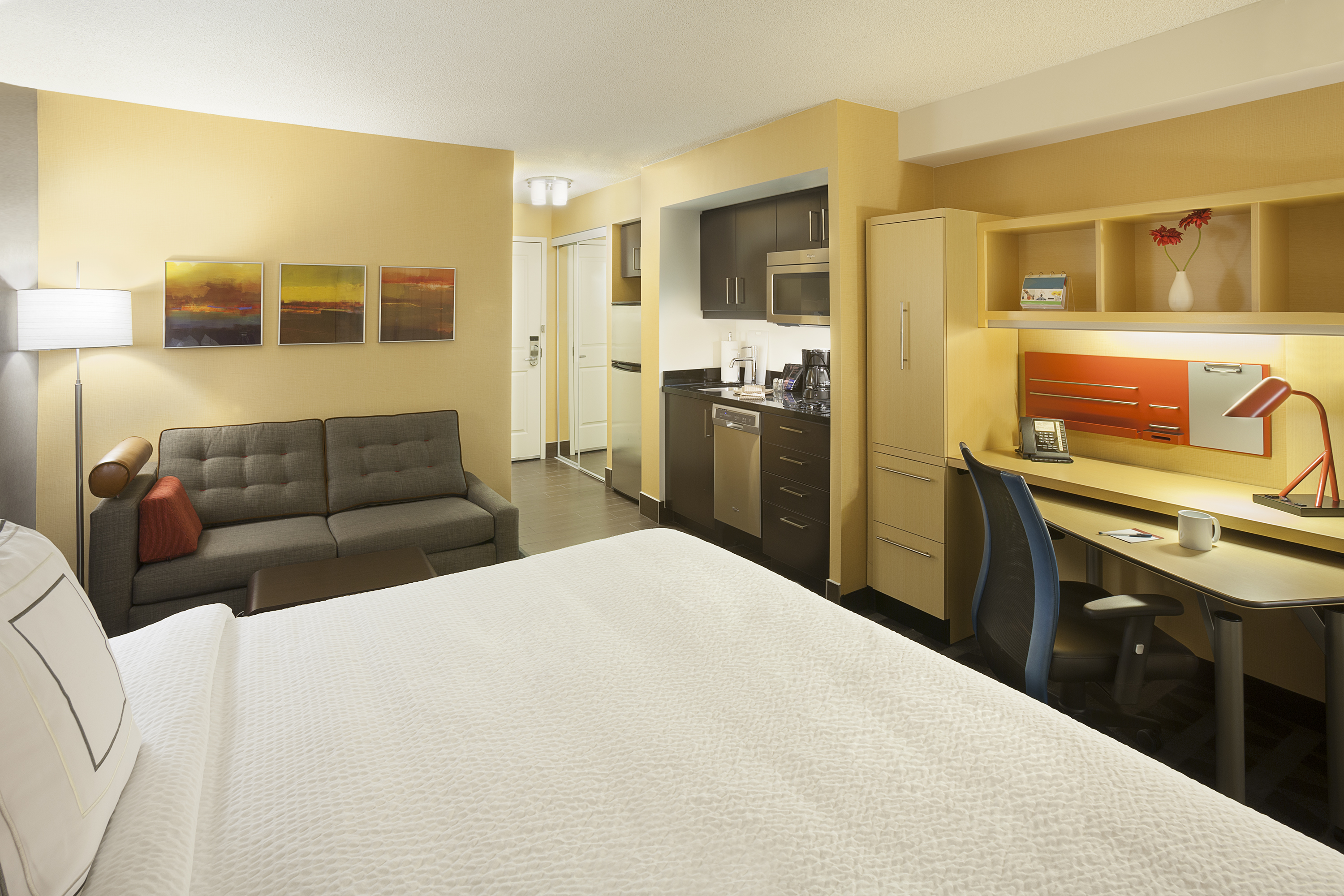Studio King Size Bed